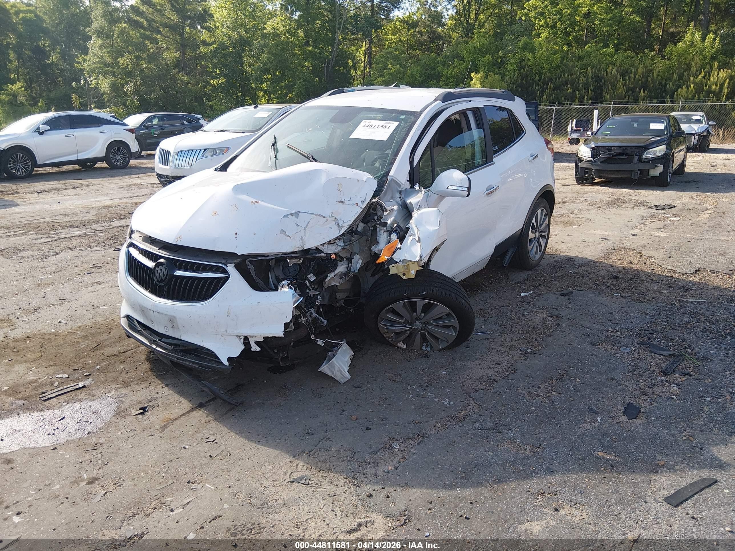 2018 Buick Encore Preferred White vin: KL4CJASBXJB668015