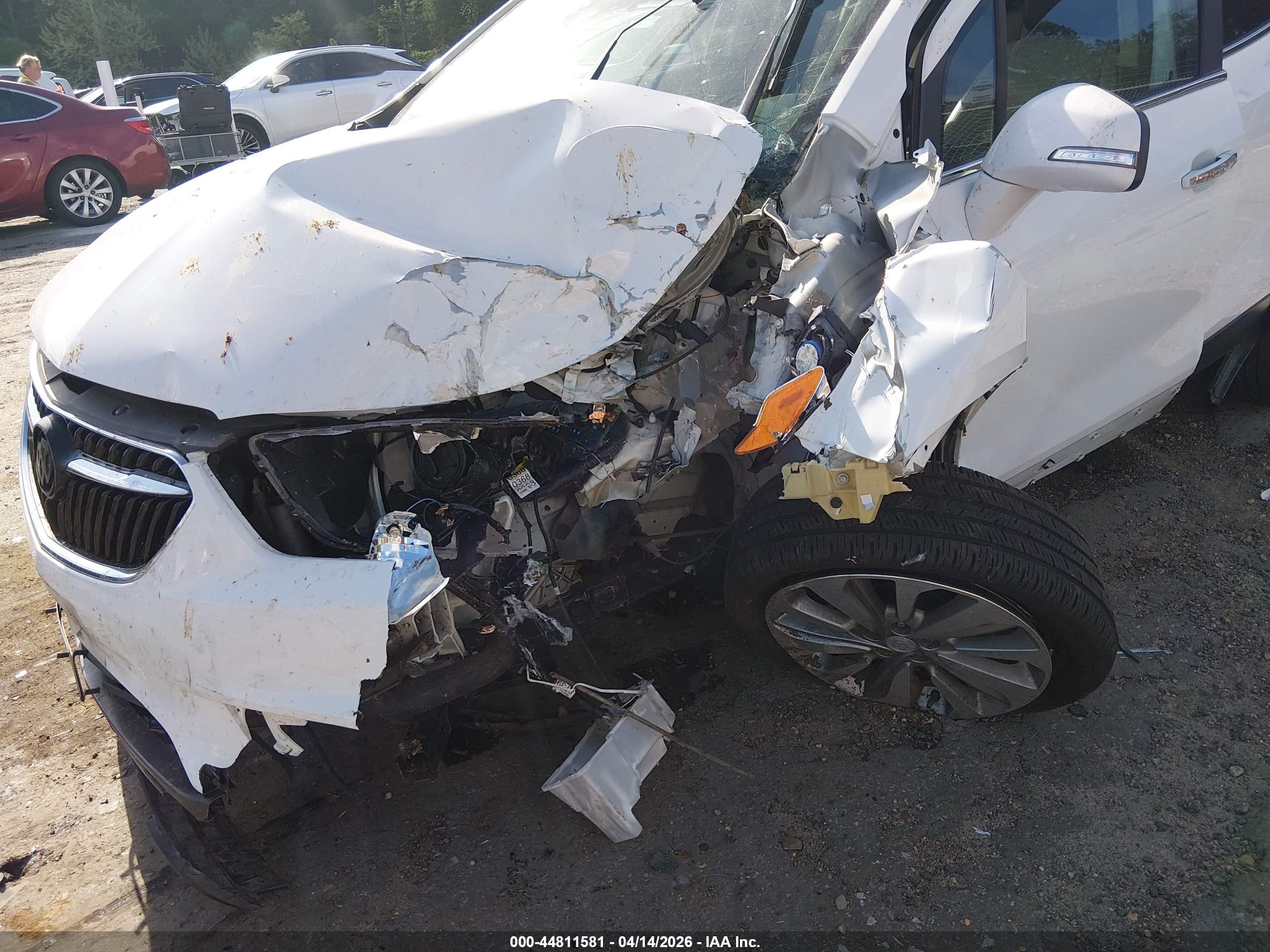 2018 Buick Encore Preferred White vin: KL4CJASBXJB668015