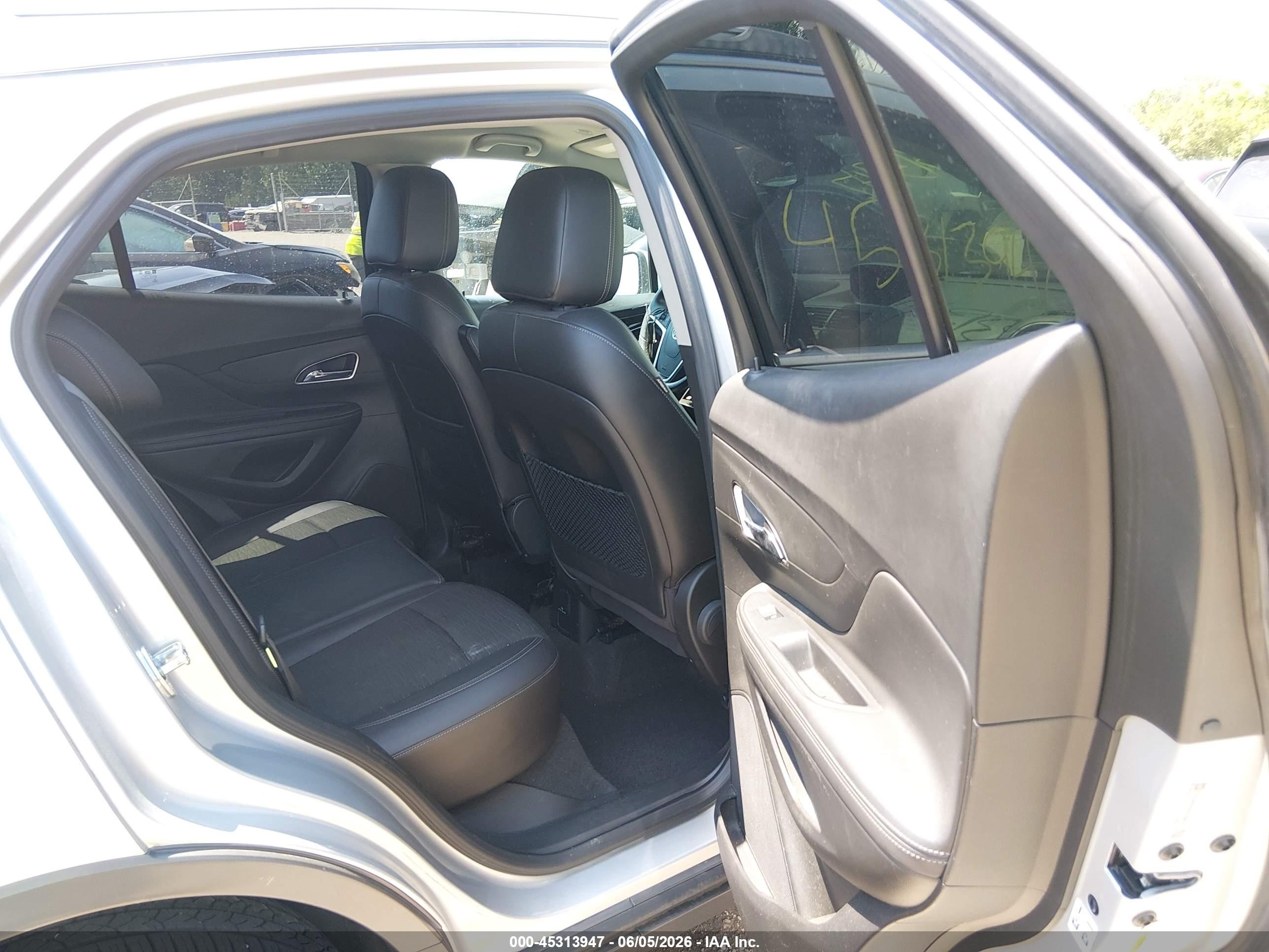 2015 Buick Encore Convenience Silver vin: KL4CJBSB3FB270058
