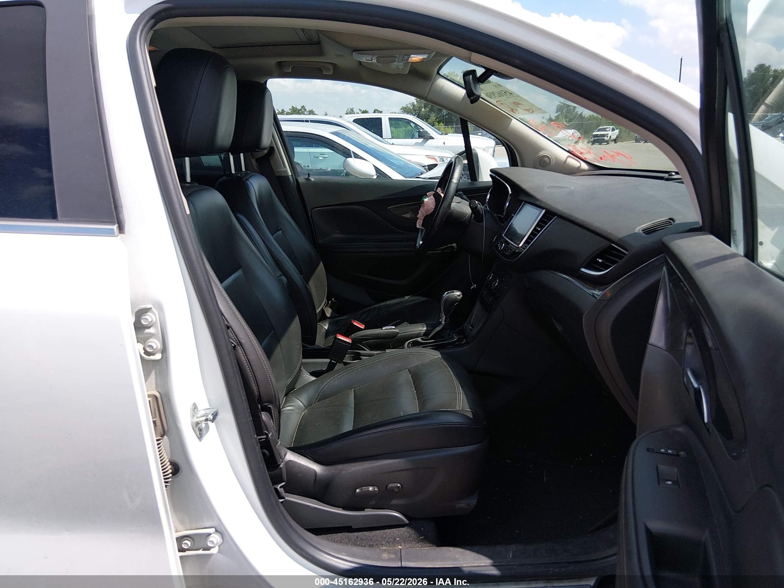 2018 Buick Encore Essence White vin: KL4CJCSB1JB526812