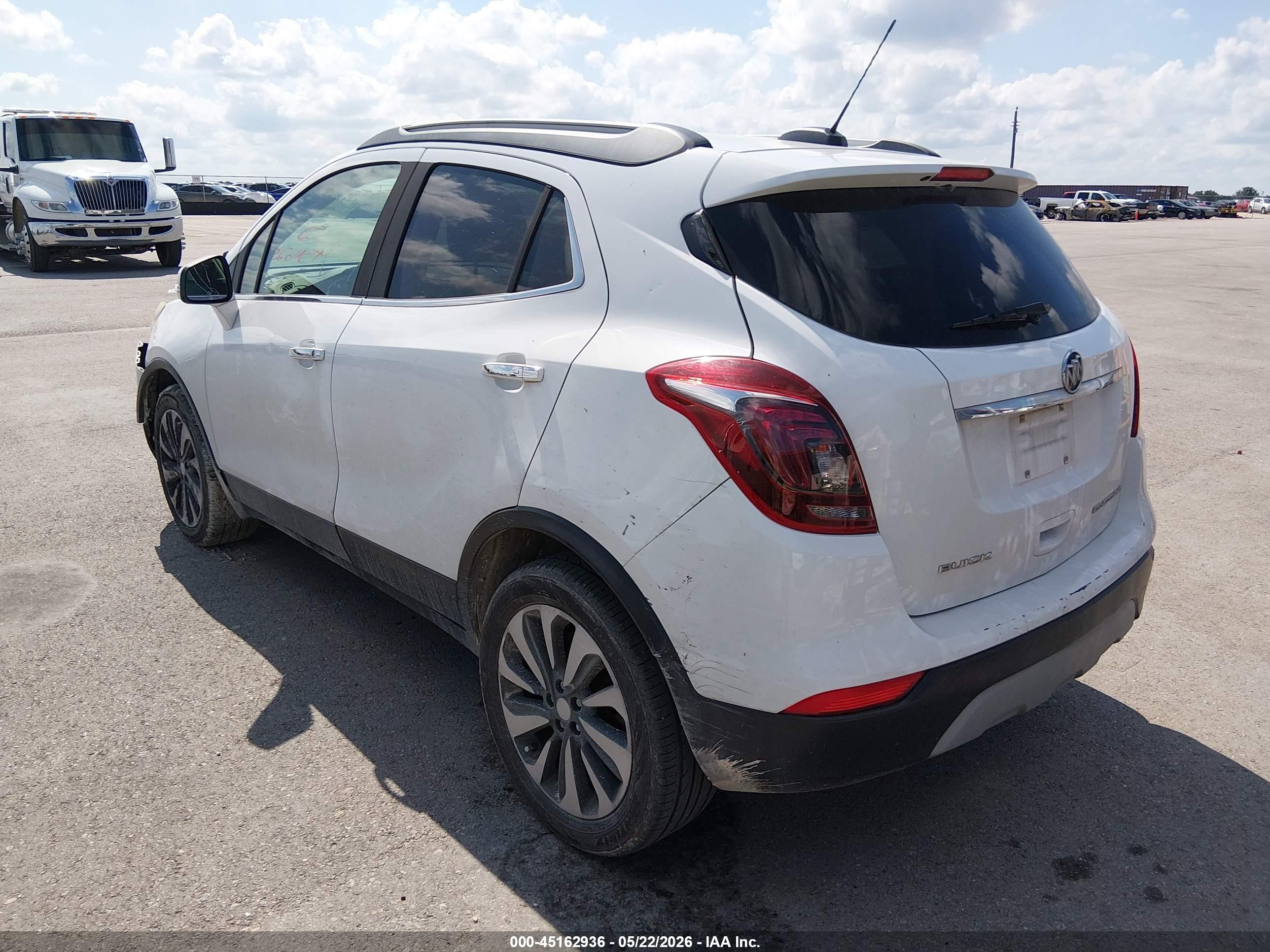 2018 Buick Encore Essence White vin: KL4CJCSB1JB526812