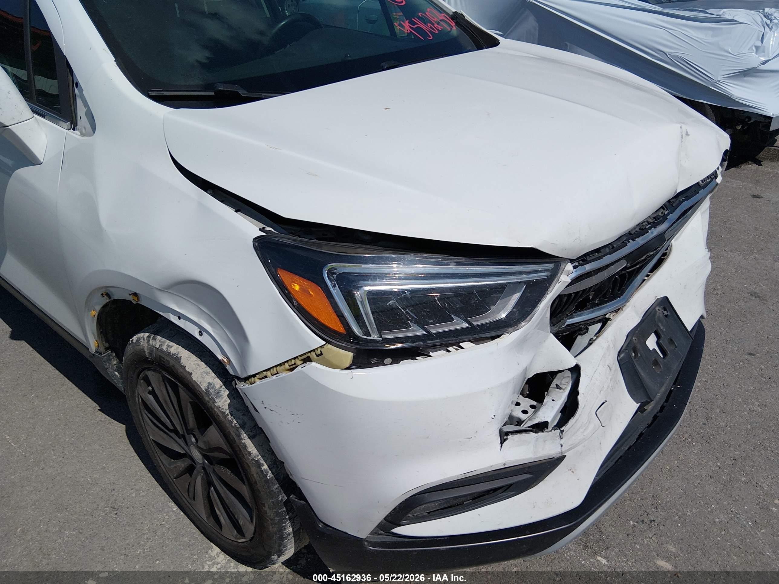 2018 Buick Encore Essence White vin: KL4CJCSB1JB526812