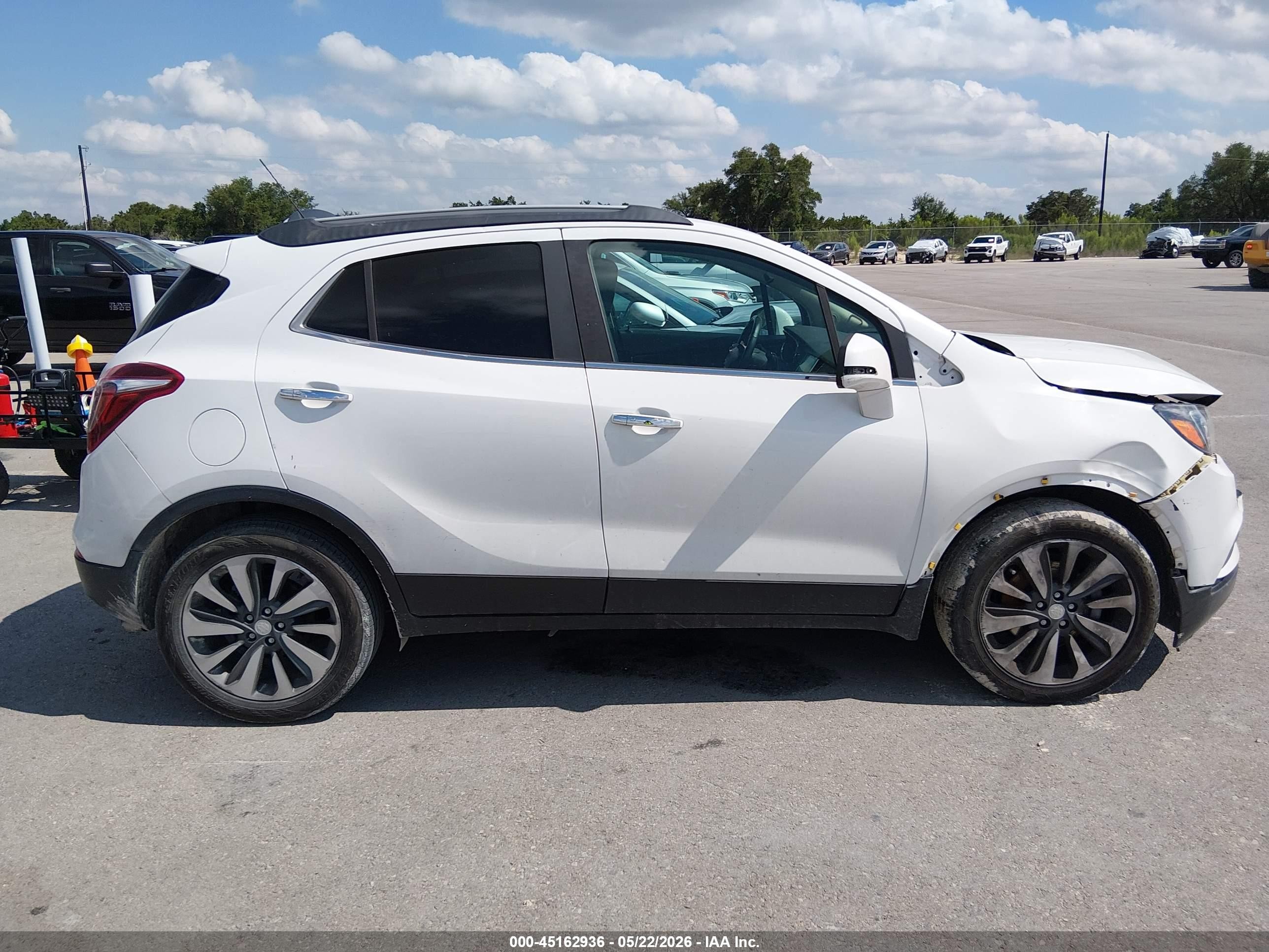 2018 Buick Encore Essence White vin: KL4CJCSB1JB526812
