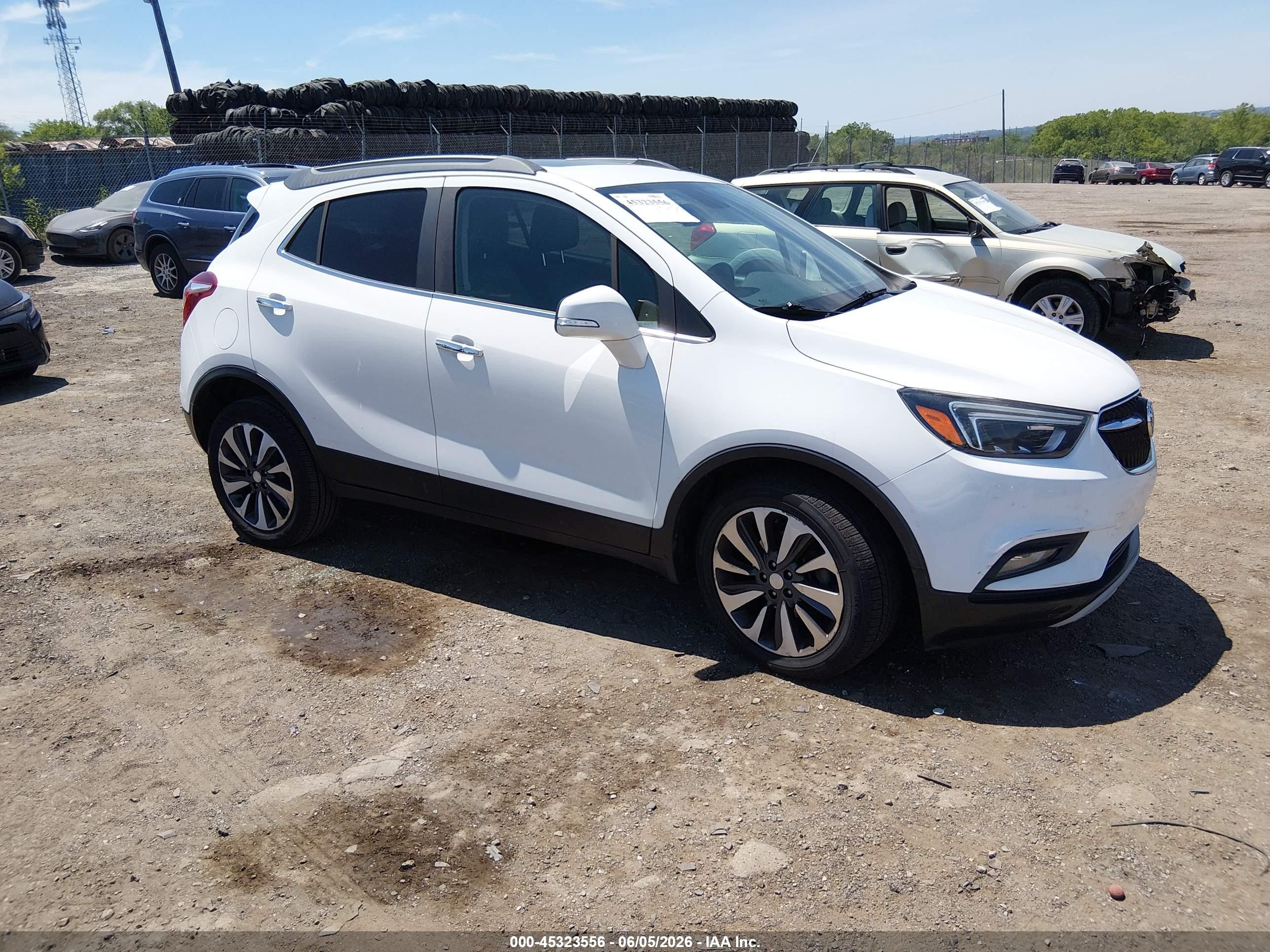 2018 Buick Encore Essence White vin: KL4CJCSB1JB532626