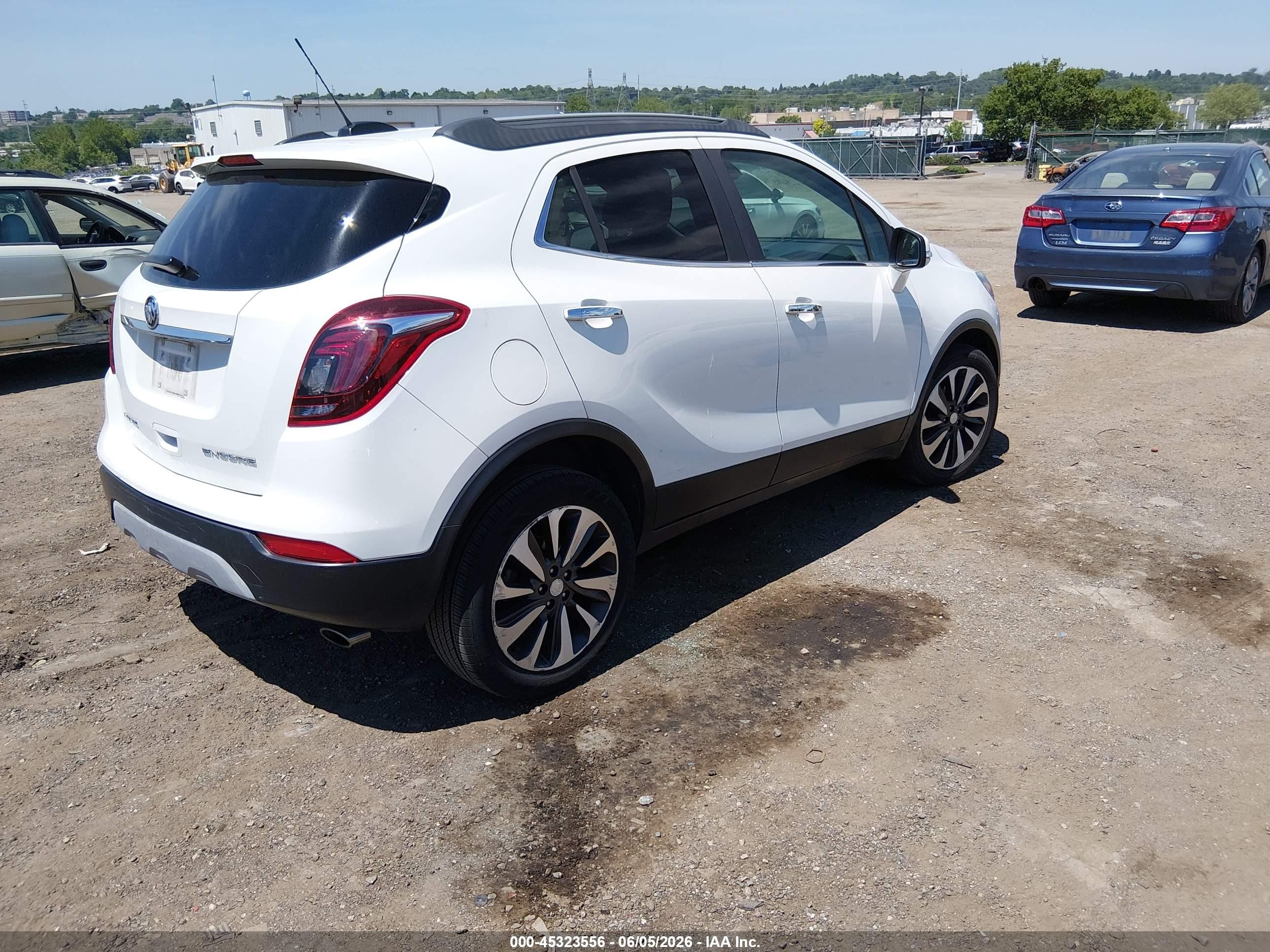 2018 Buick Encore Essence White vin: KL4CJCSB1JB532626