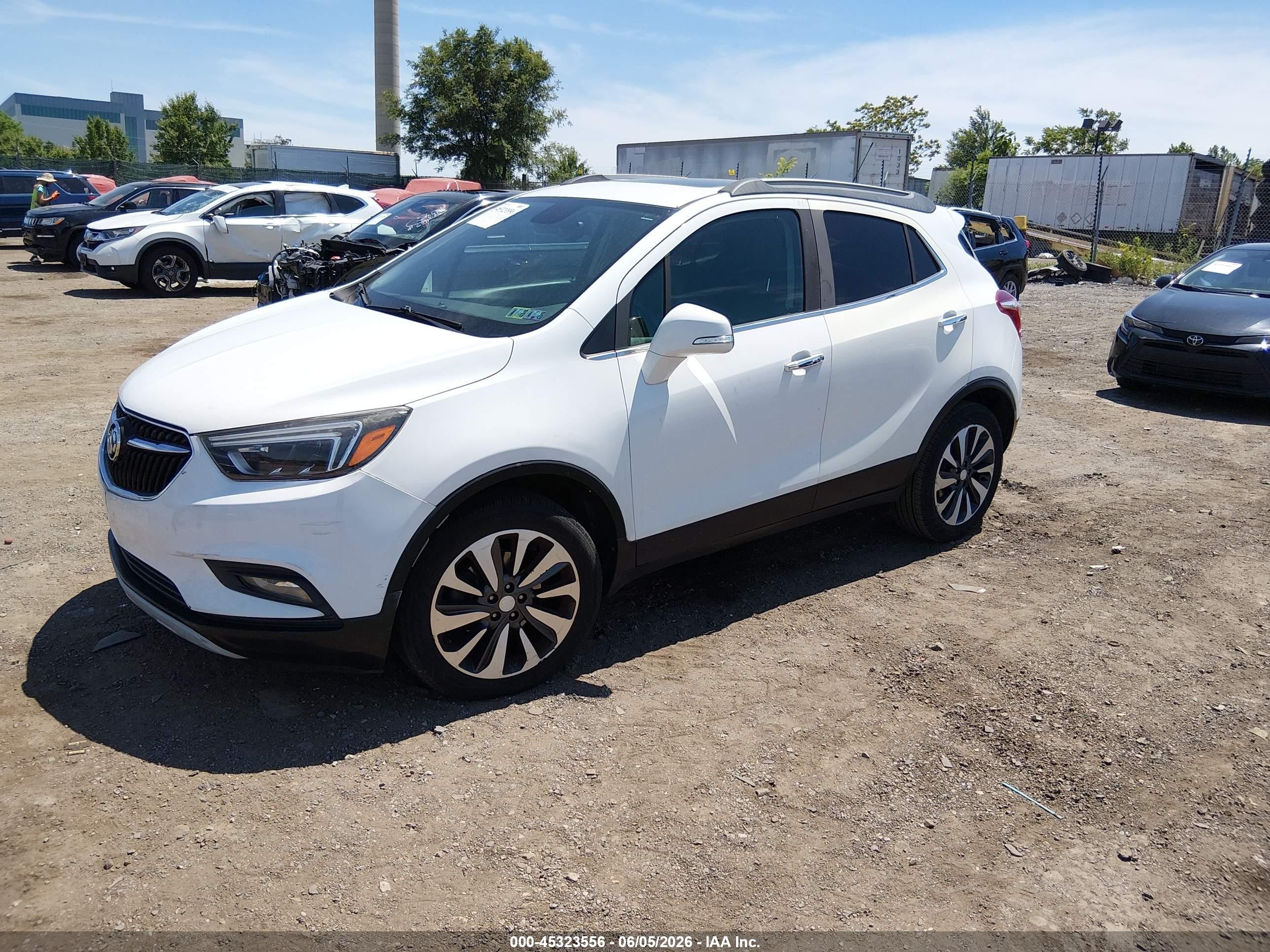 2018 Buick Encore Essence White vin: KL4CJCSB1JB532626