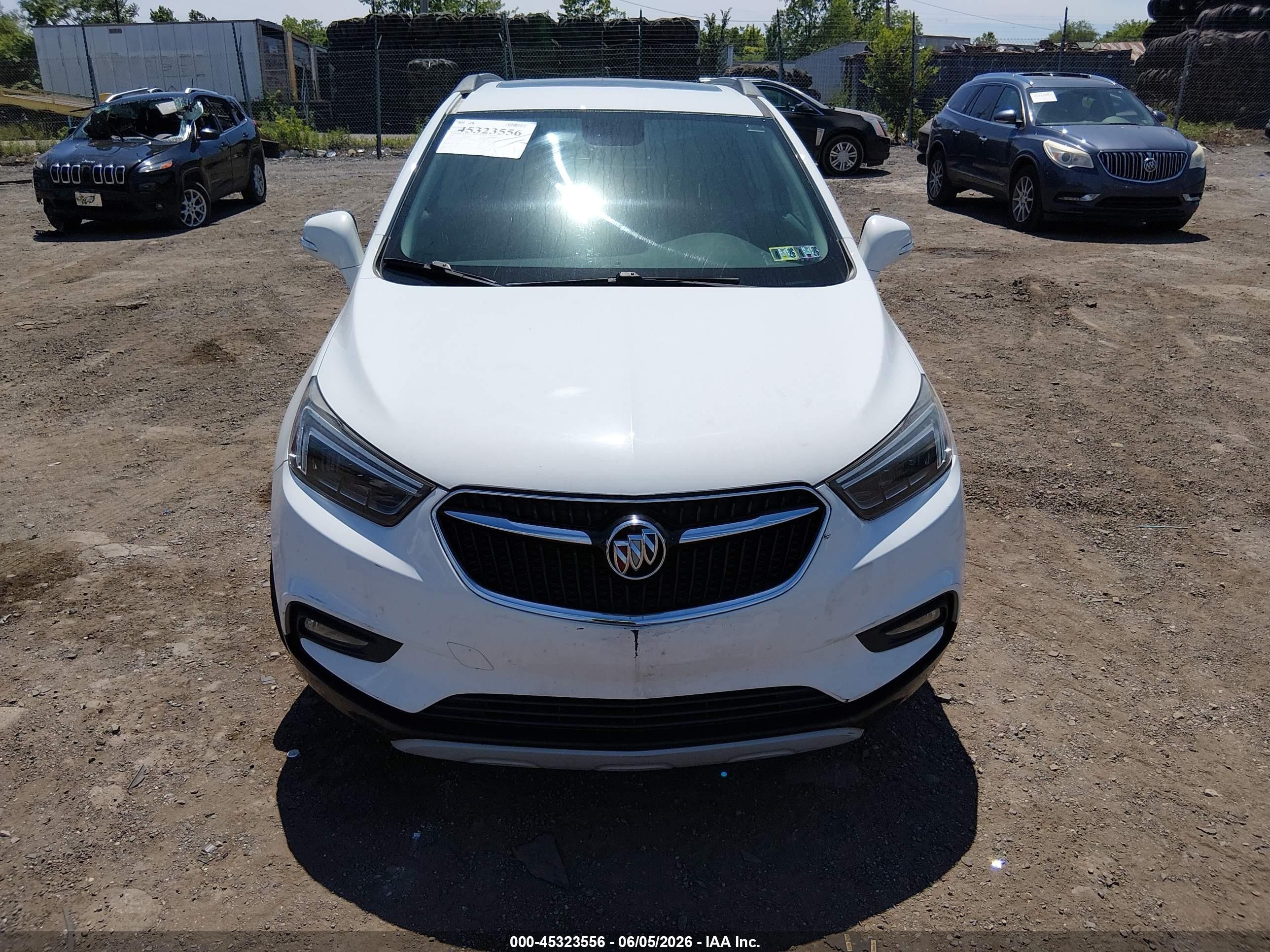2018 Buick Encore Essence White vin: KL4CJCSB1JB532626
