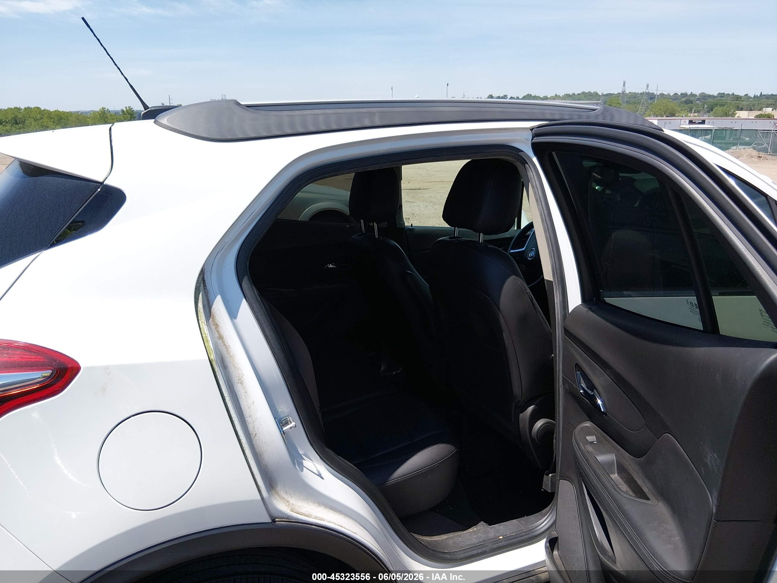 2018 Buick Encore Essence White vin: KL4CJCSB1JB532626