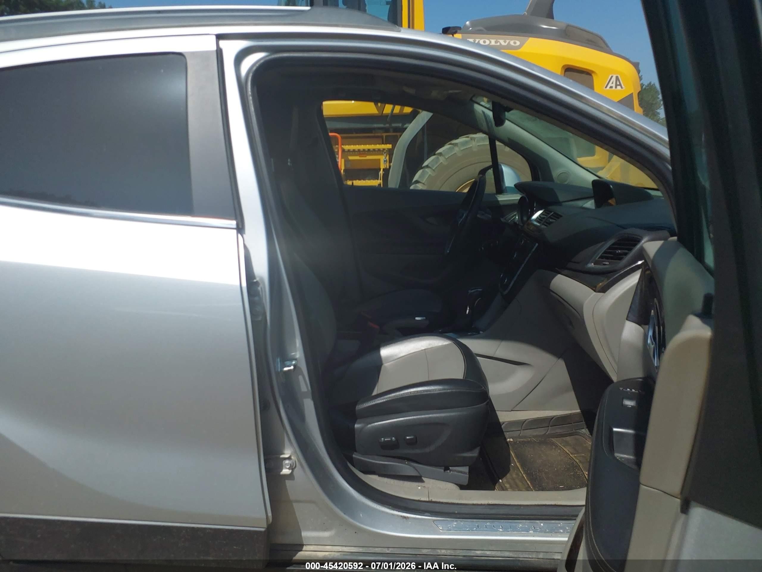 2015 Buick Encore Leather Серебряный vin: KL4CJCSB3FB268509