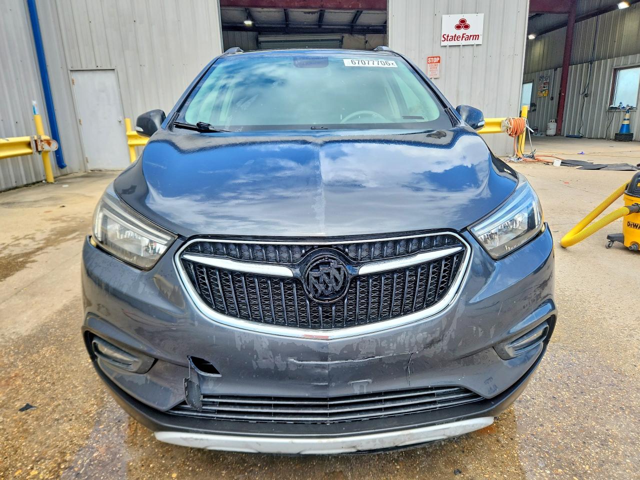 2018 Buick Encore Essence Charcoal vin: KL4CJCSB3JB668028