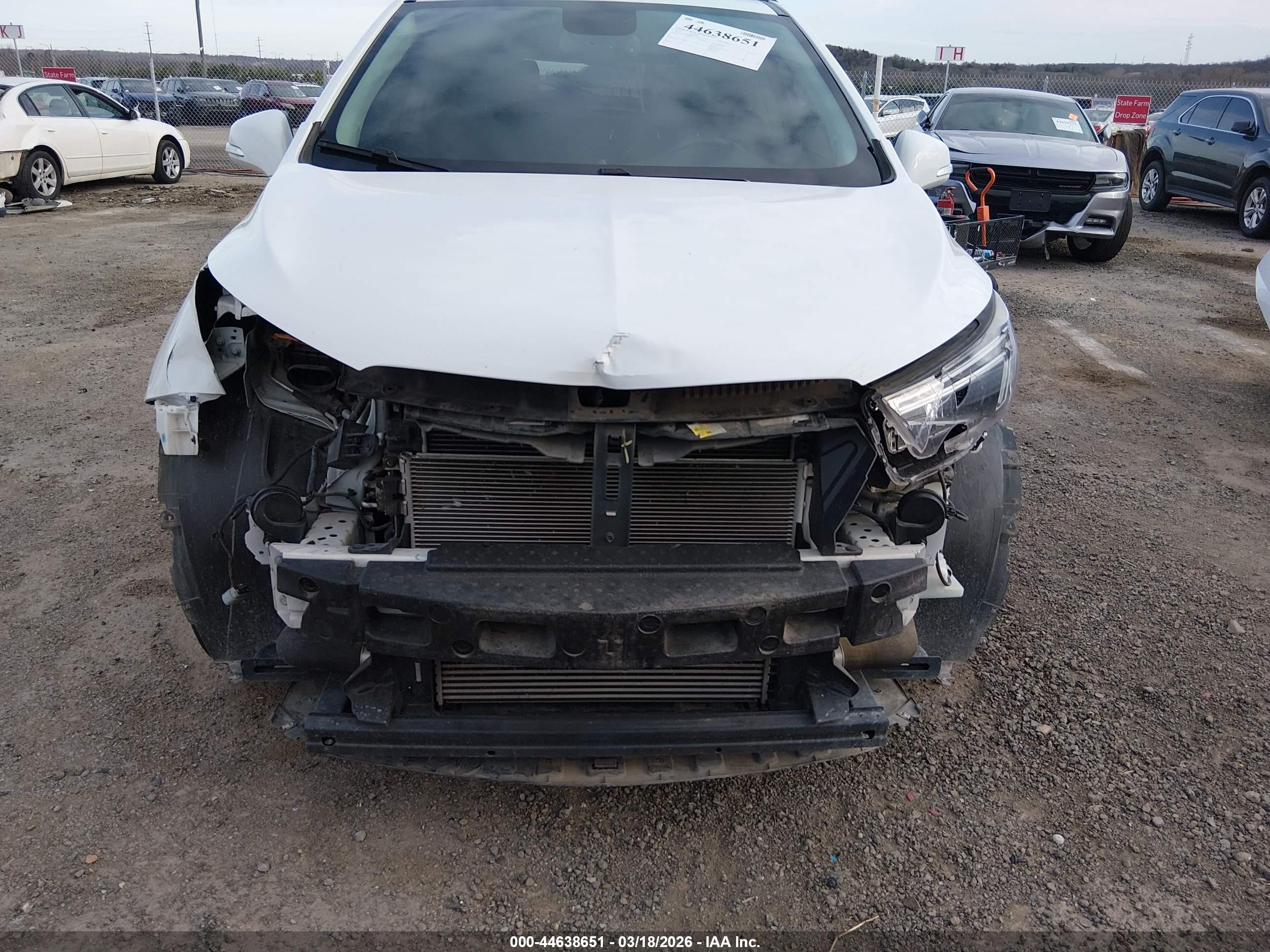 2020 Buick Encore Fwd Essence White vin: KL4CJCSB7LB041061
