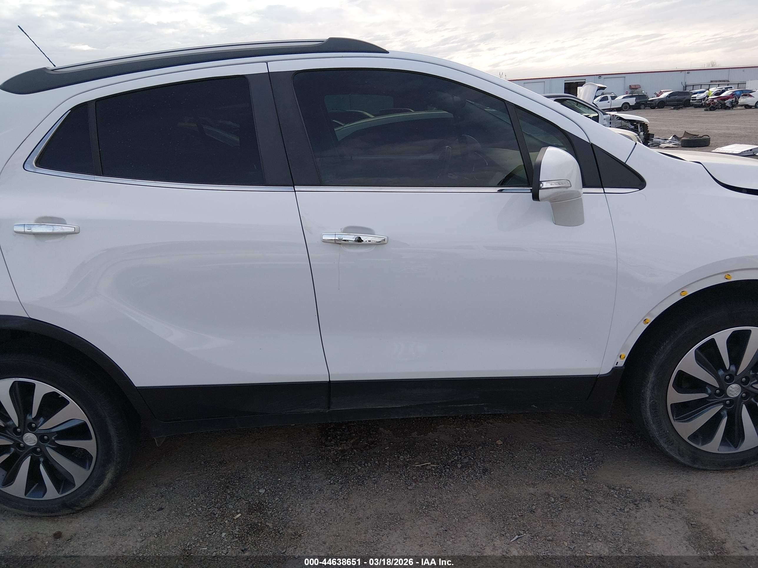 2020 Buick Encore Fwd Essence White vin: KL4CJCSB7LB041061