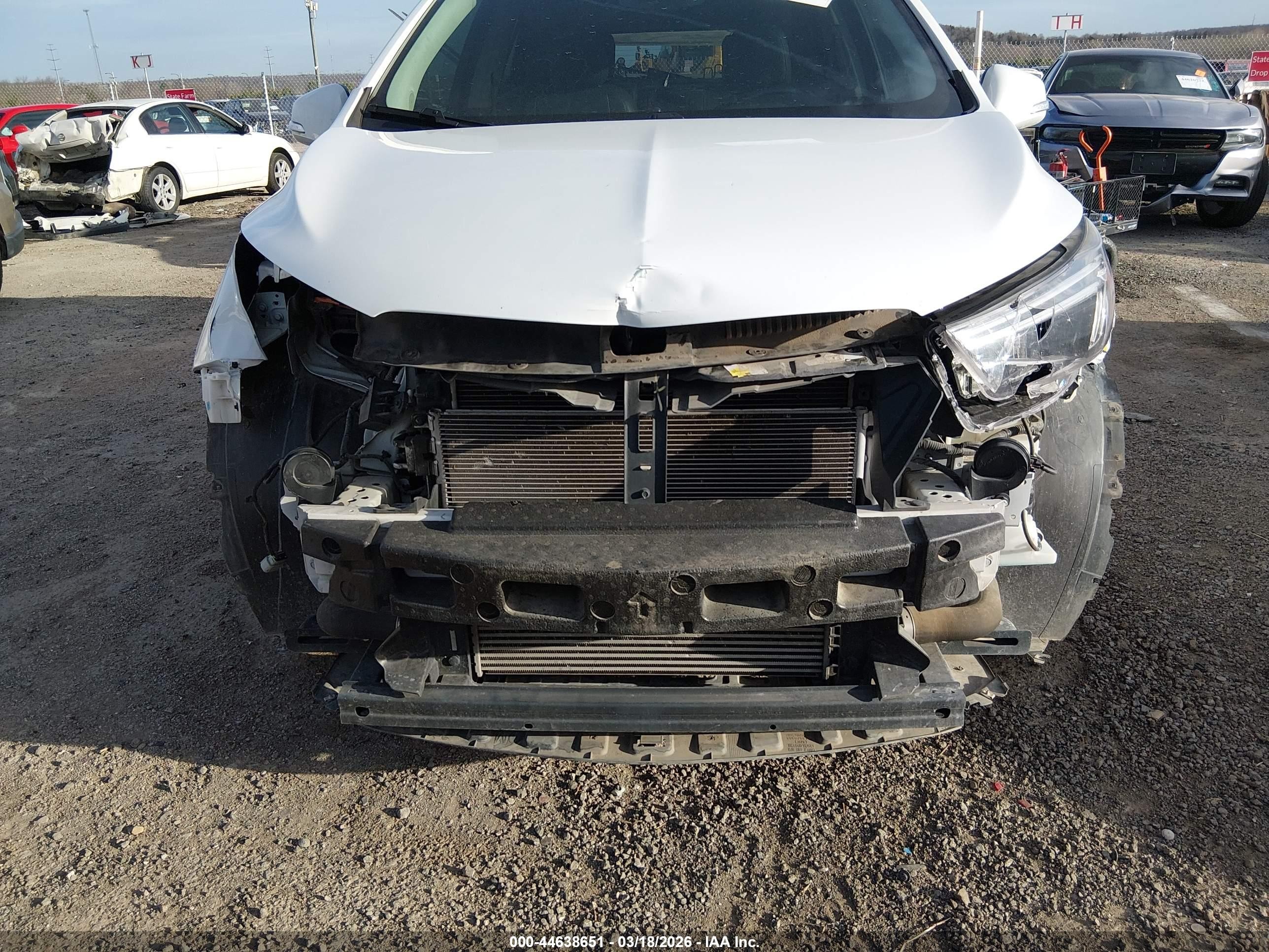 2020 Buick Encore Fwd Essence White vin: KL4CJCSB7LB041061
