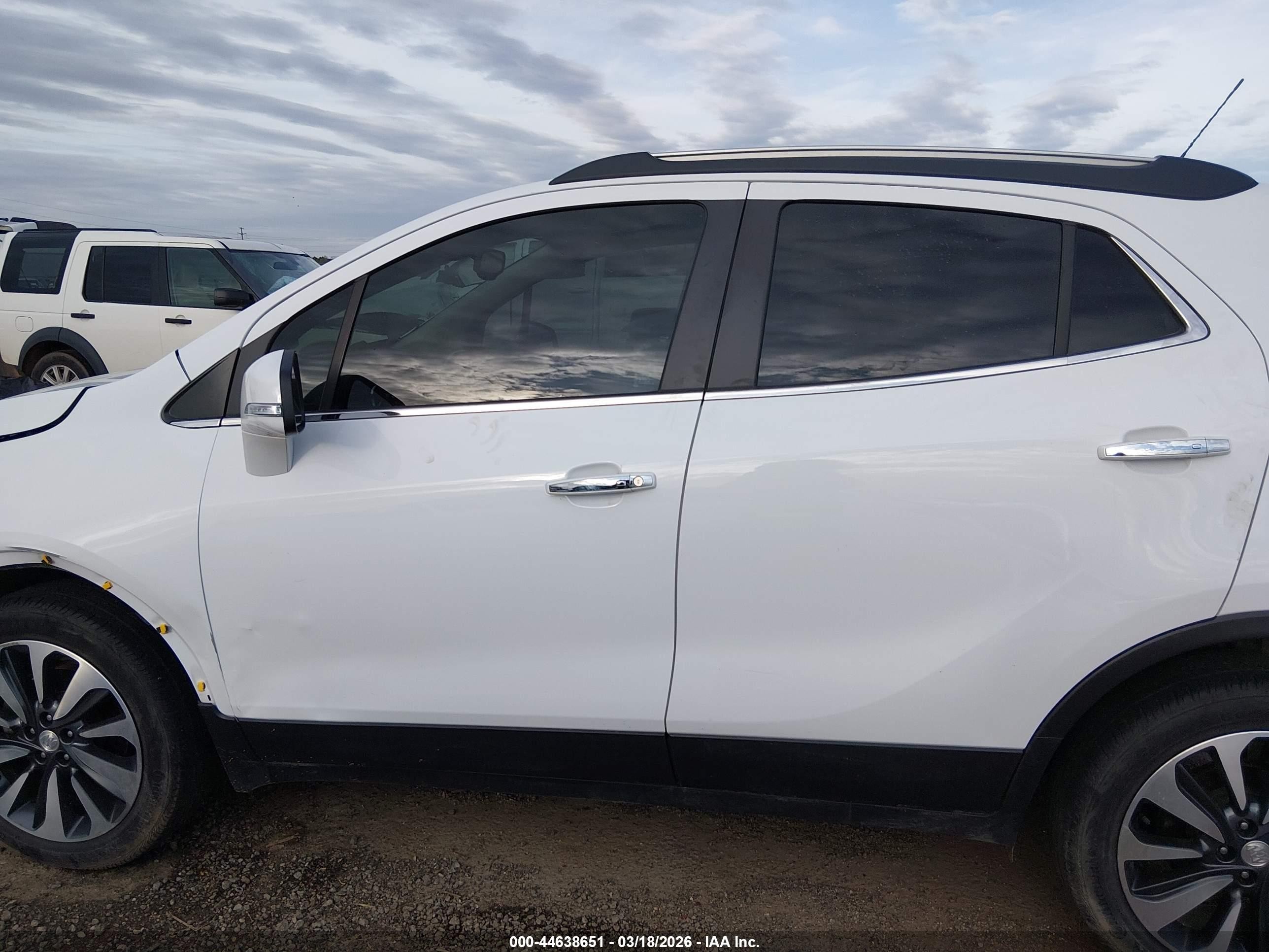 2020 Buick Encore Fwd Essence White vin: KL4CJCSB7LB041061