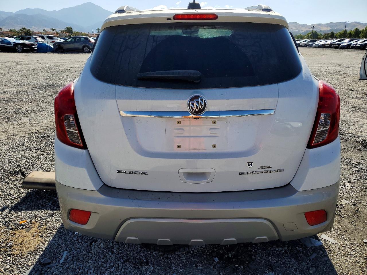 2015 Buick Encore White vin: KL4CJCSB8FB095831