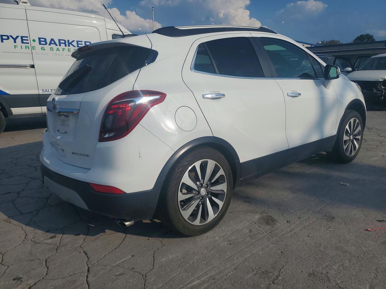 2018 Buick Encore Essence White vin: KL4CJCSB8JB645411