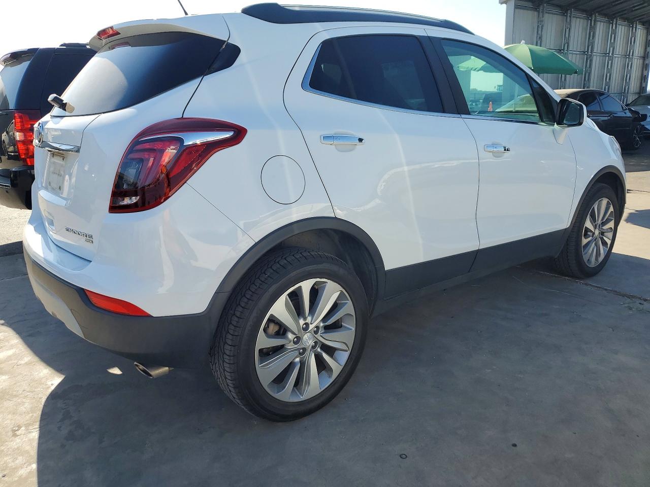 2020 Buick Encore Preferred White vin: KL4CJESB2LB030786