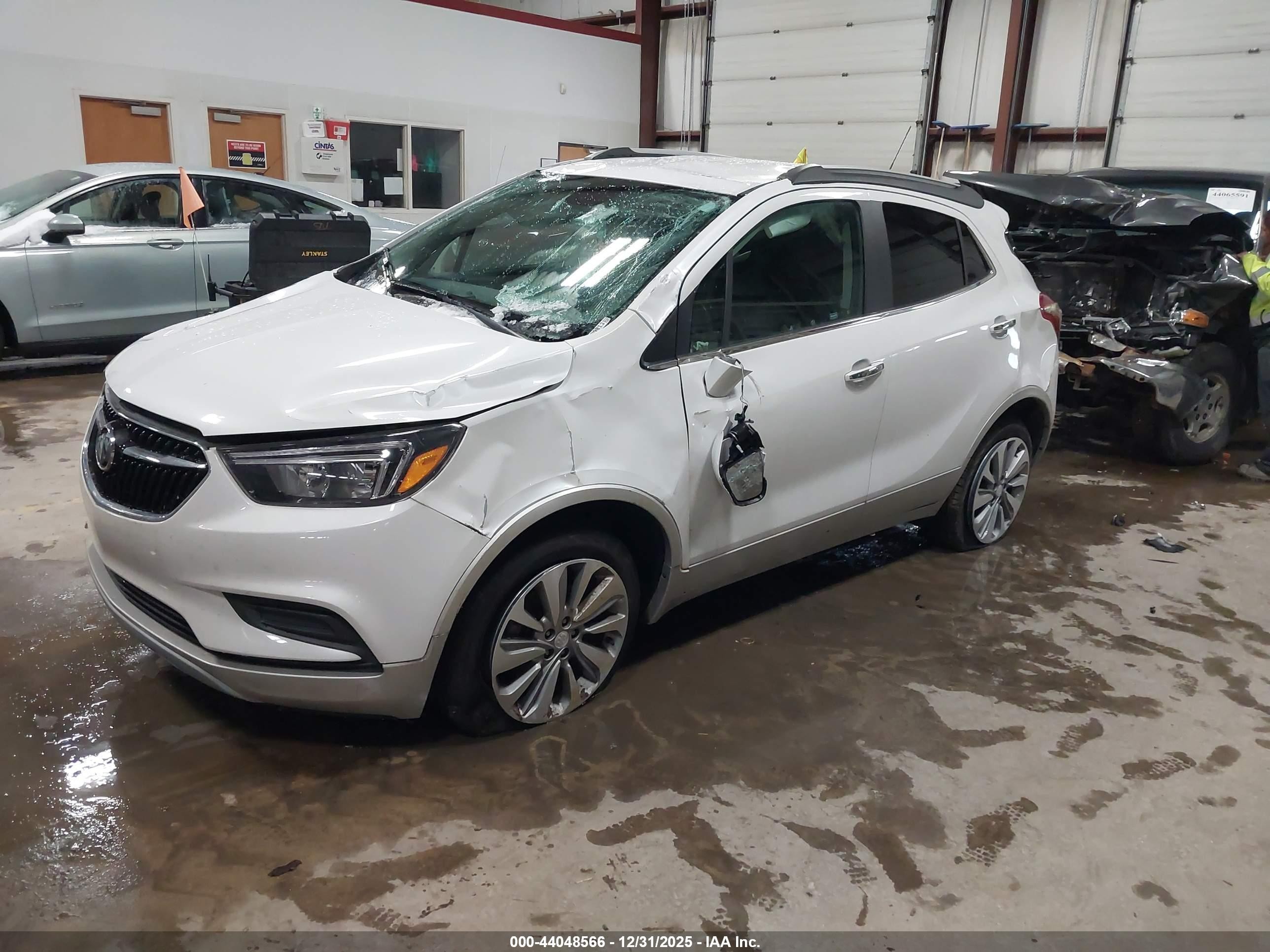 2020 Buick Encore Awd Preferred White vin: KL4CJESB7LB073665