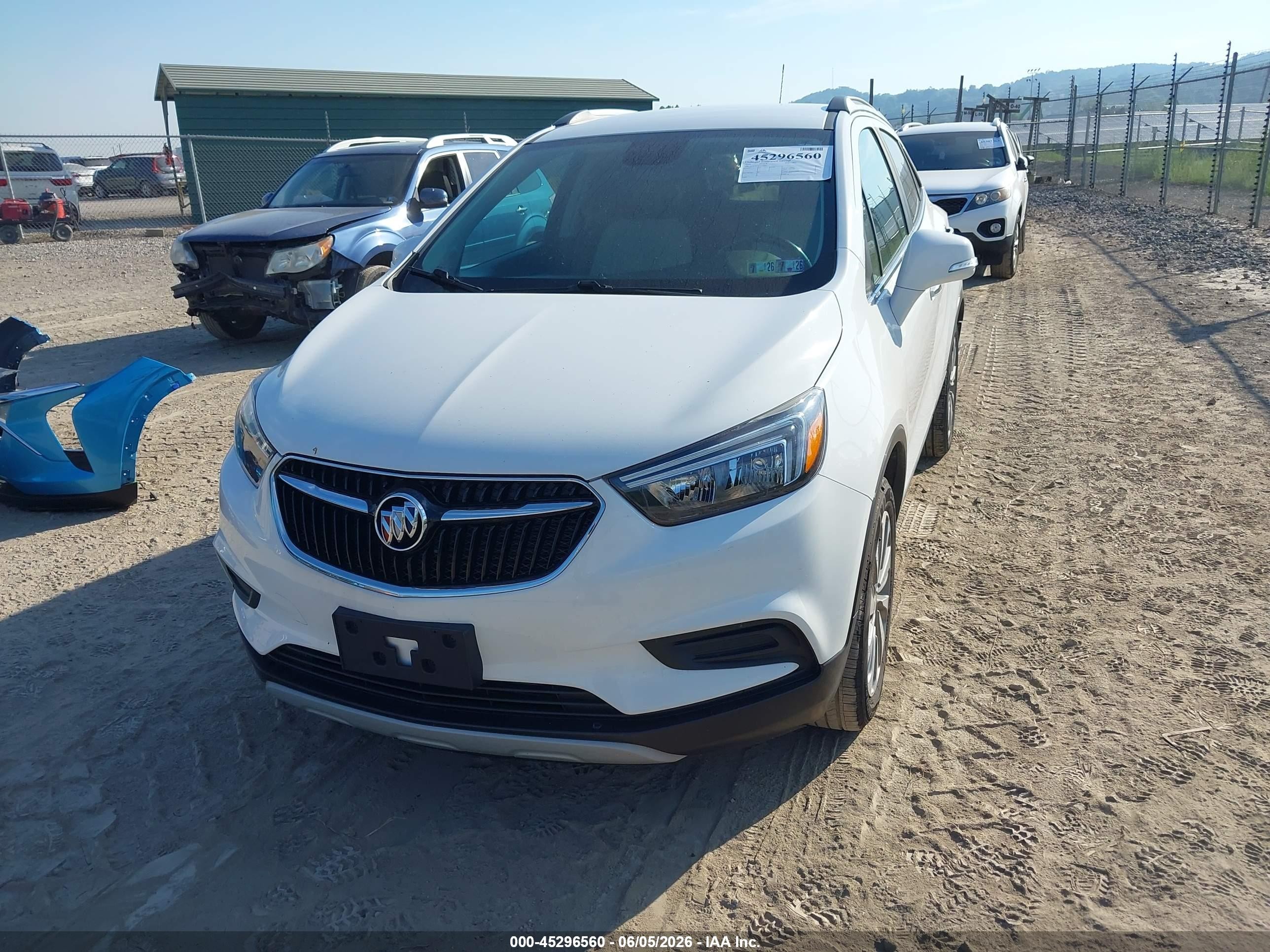 2019 Buick Encore Awd Preferred White vin: KL4CJESBXKB800537