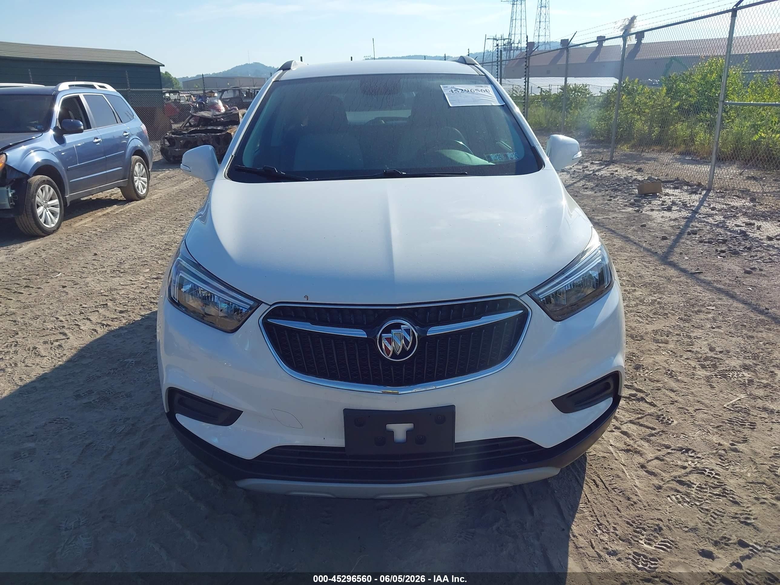 2019 Buick Encore Awd Preferred White vin: KL4CJESBXKB800537