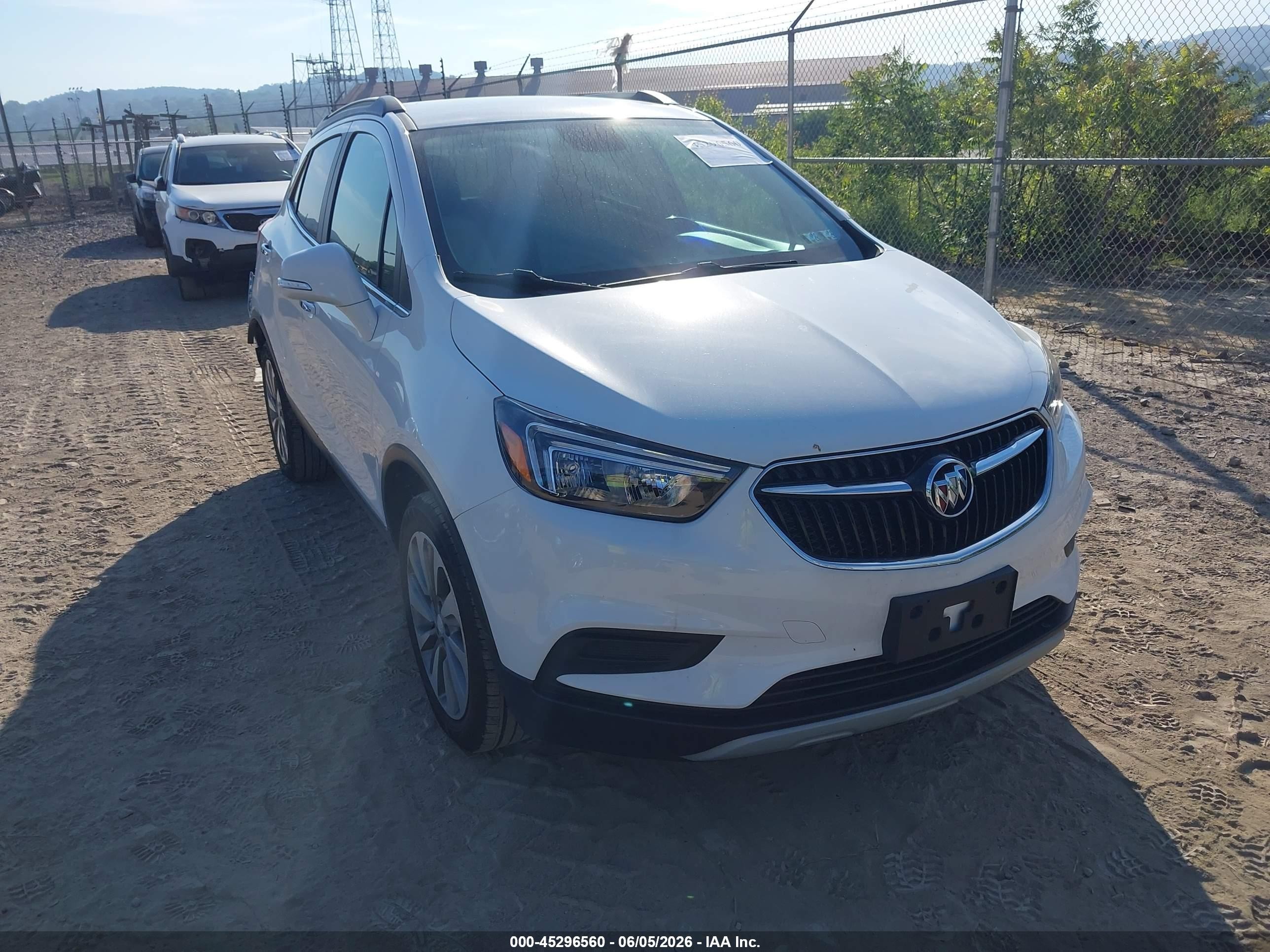 2019 Buick Encore Awd Preferred White vin: KL4CJESBXKB800537