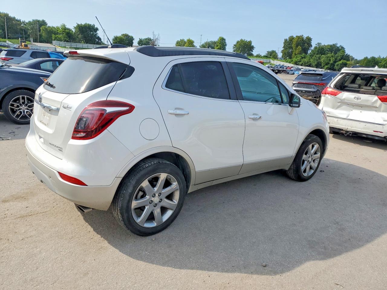 2020 Buick Encore Essence White vin: KL4CJGSB6LB047909