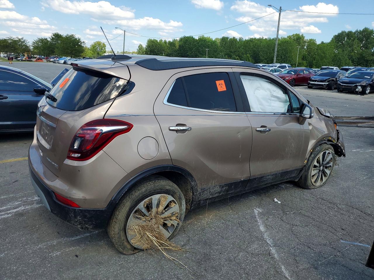 2018 Buick Encore Essence Желто-коричневый vin: KL4CJGSM3JB626225