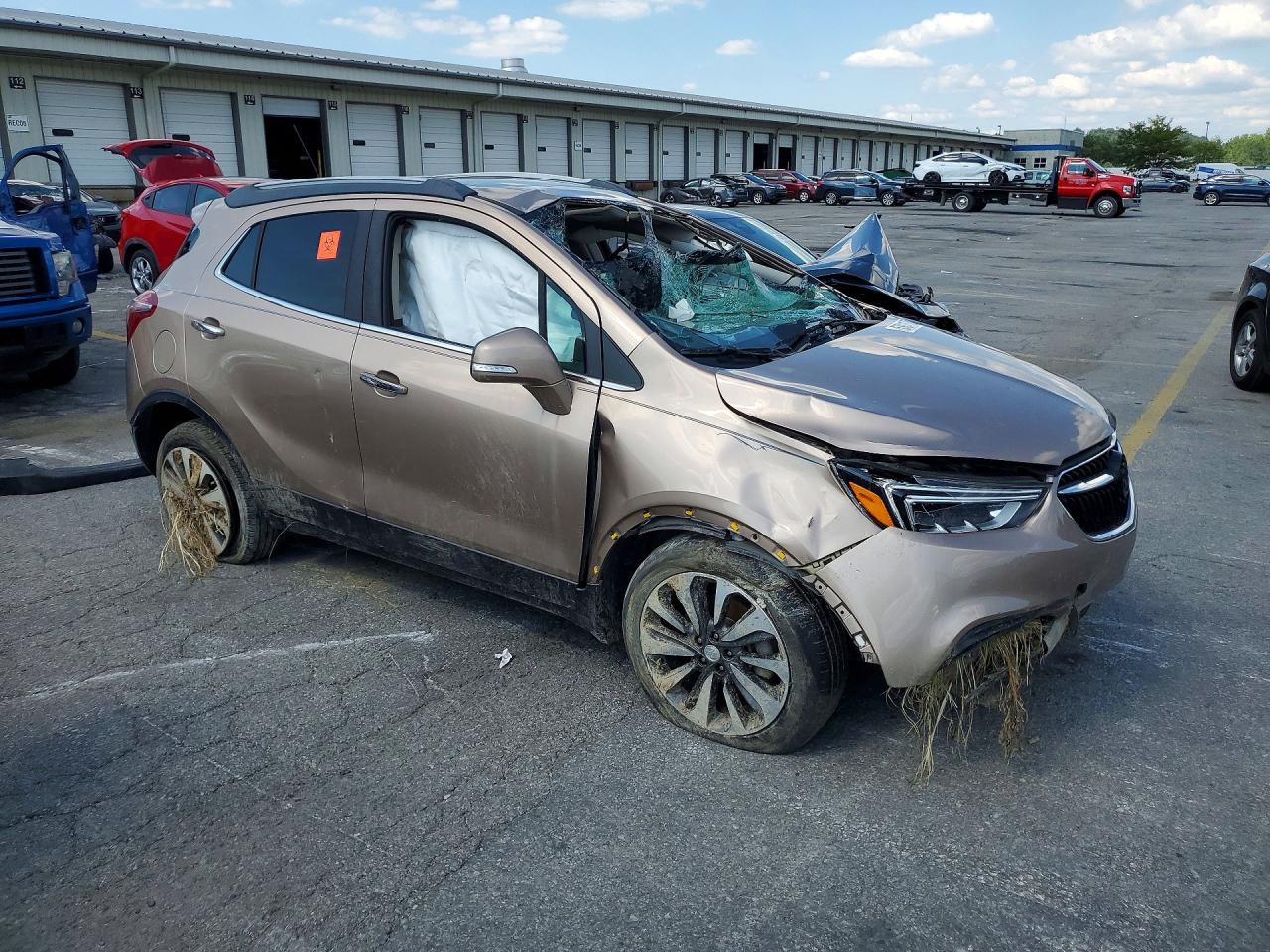 2018 Buick Encore Essence Желто-коричневый vin: KL4CJGSM3JB626225