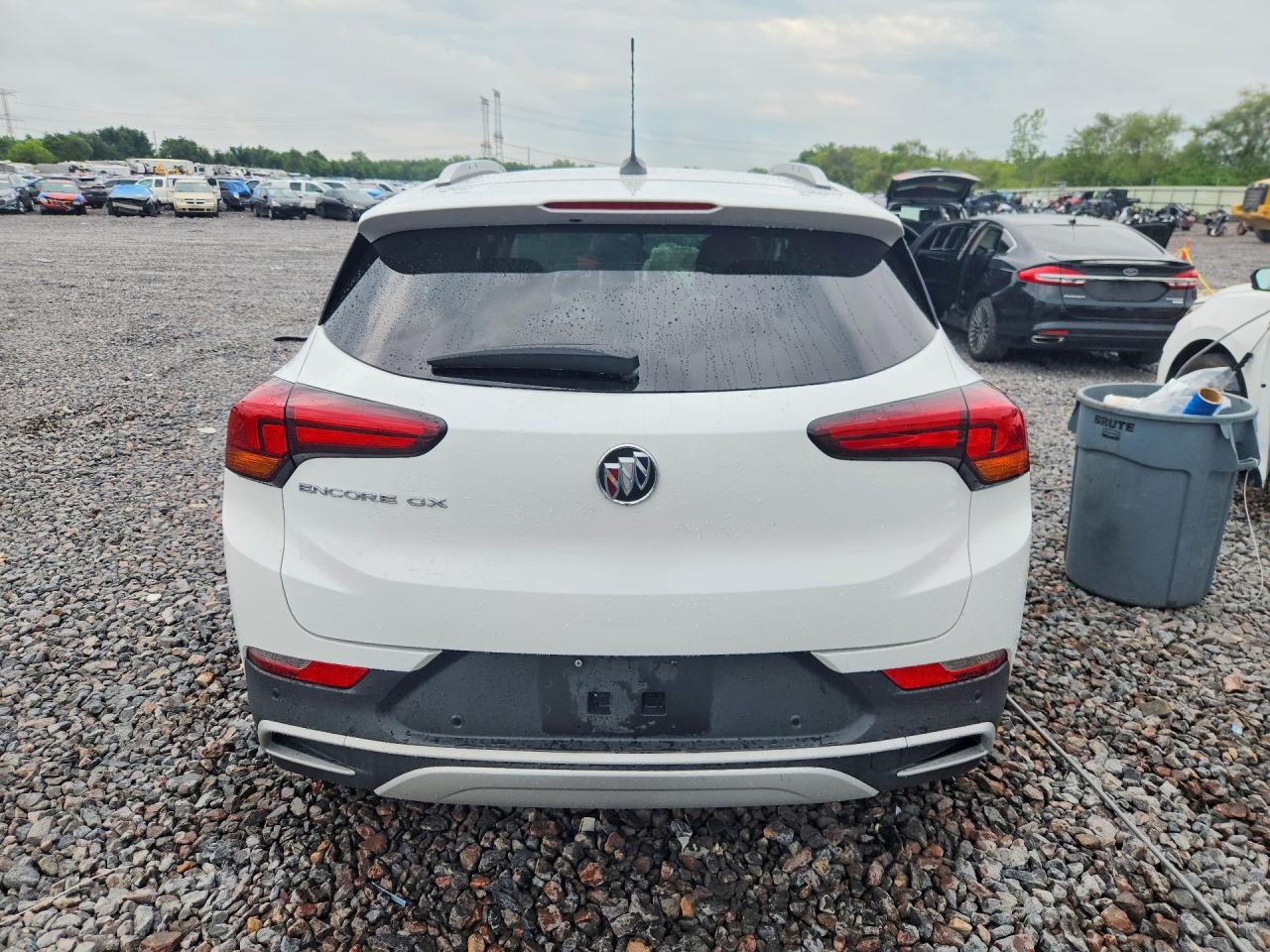 2020 Buick Encore Gx Select White vin: KL4MMDSL3LB125954