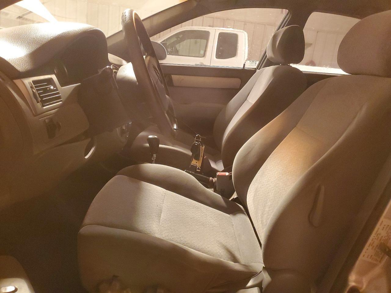2004 Suzuki Forenza S Silver vin: KL5JD52Z14K048088