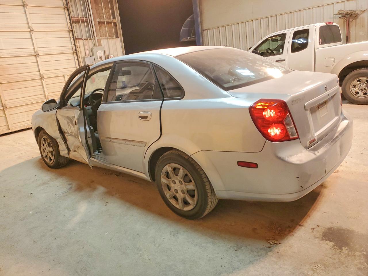2004 Suzuki Forenza S Silver vin: KL5JD52Z14K048088