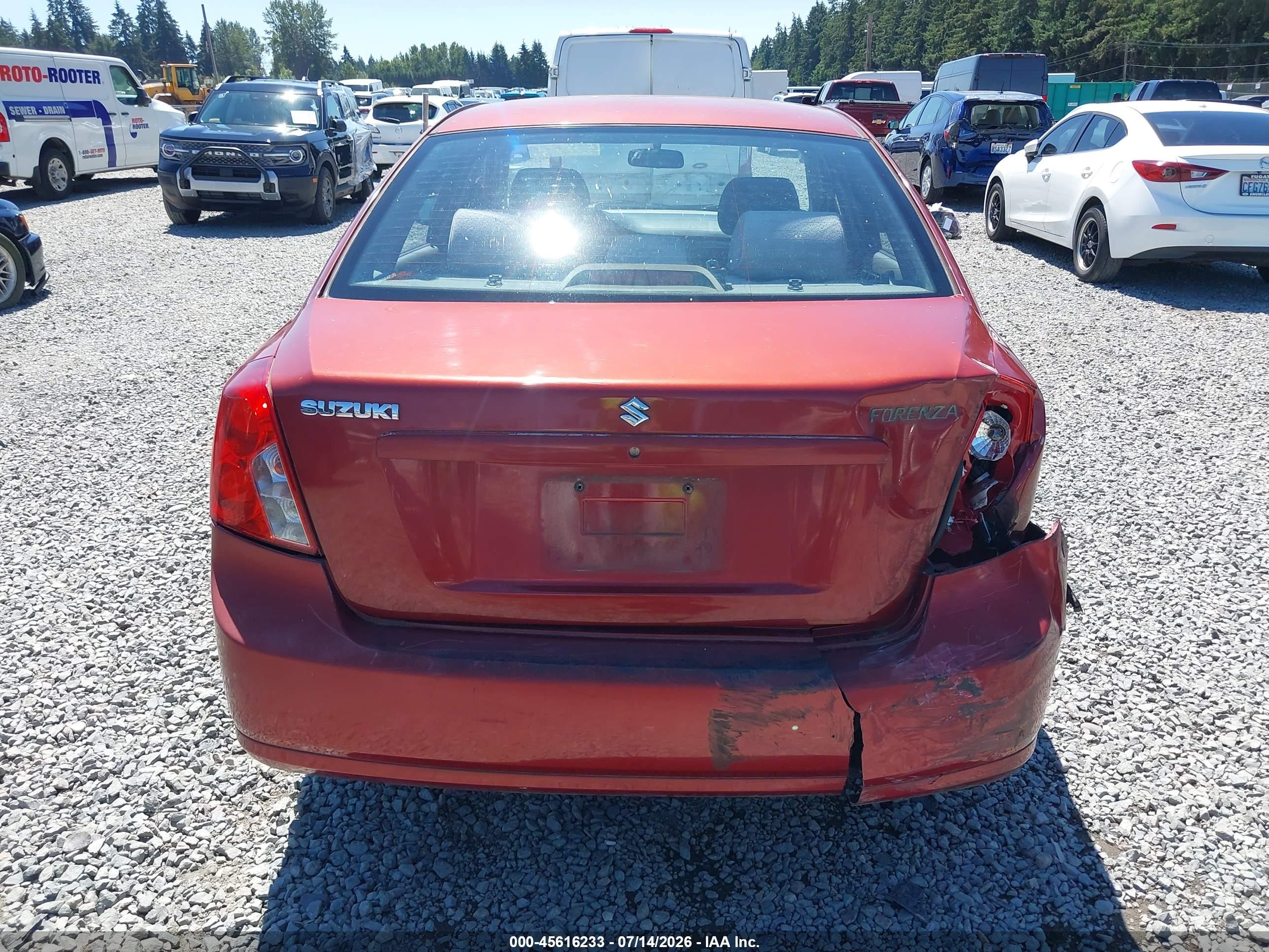 2004 Suzuki Forenza S Red vin: KL5JD52Z64K955001