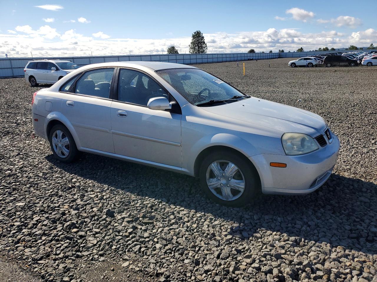 2004 Suzuki Forenza S Silver vin: KL5JD52Z84K975332