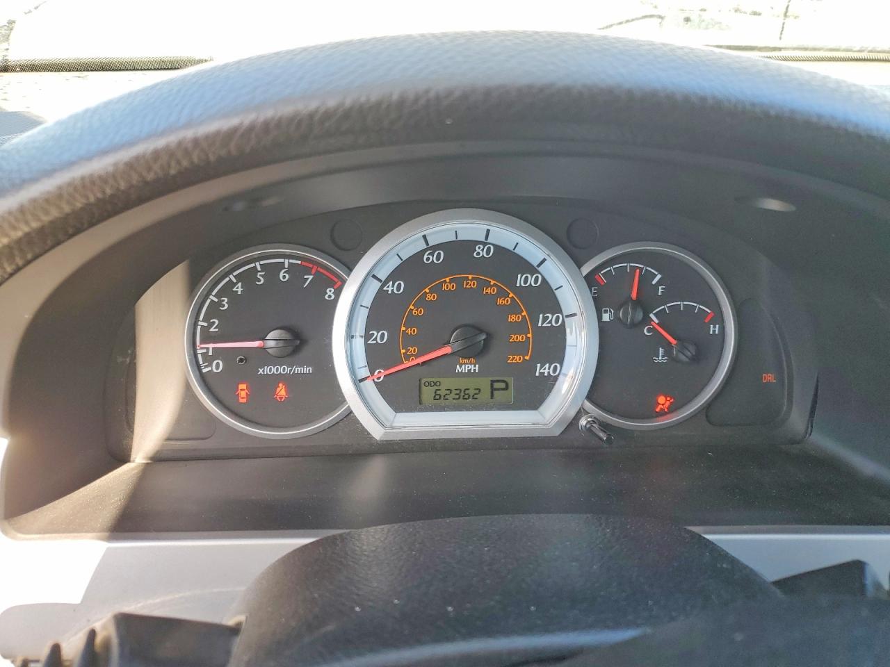 2004 Suzuki Forenza S Silver vin: KL5JD52Z84K975332