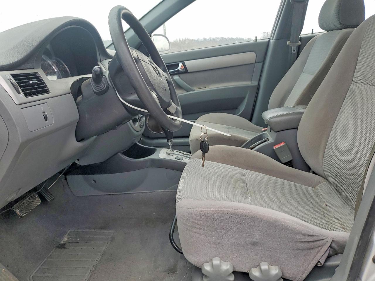 2008 Suzuki Forenza Base Silver vin: KL5JD56Z08K916839