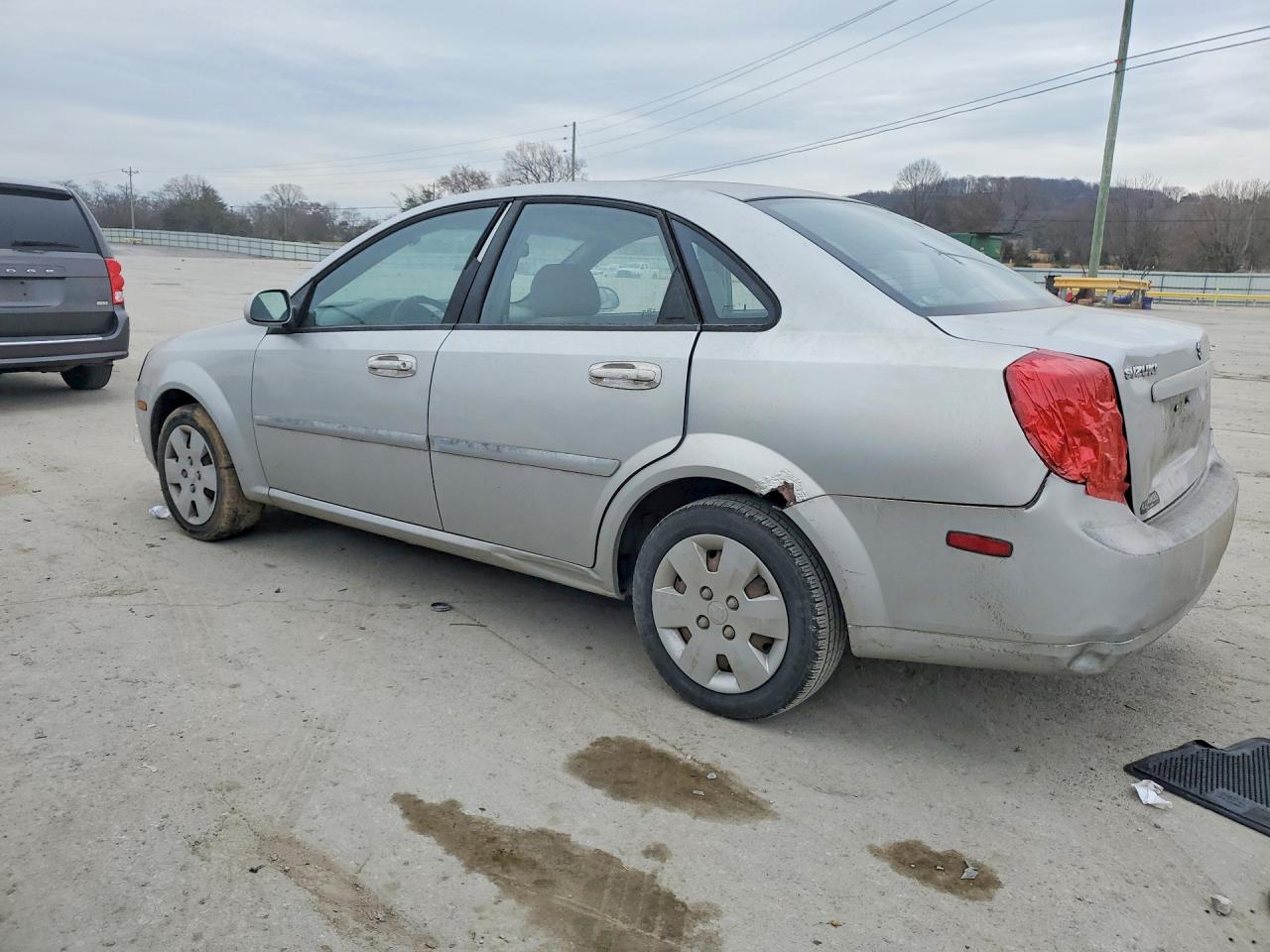 2008 Suzuki Forenza Base Silver vin: KL5JD56Z08K916839