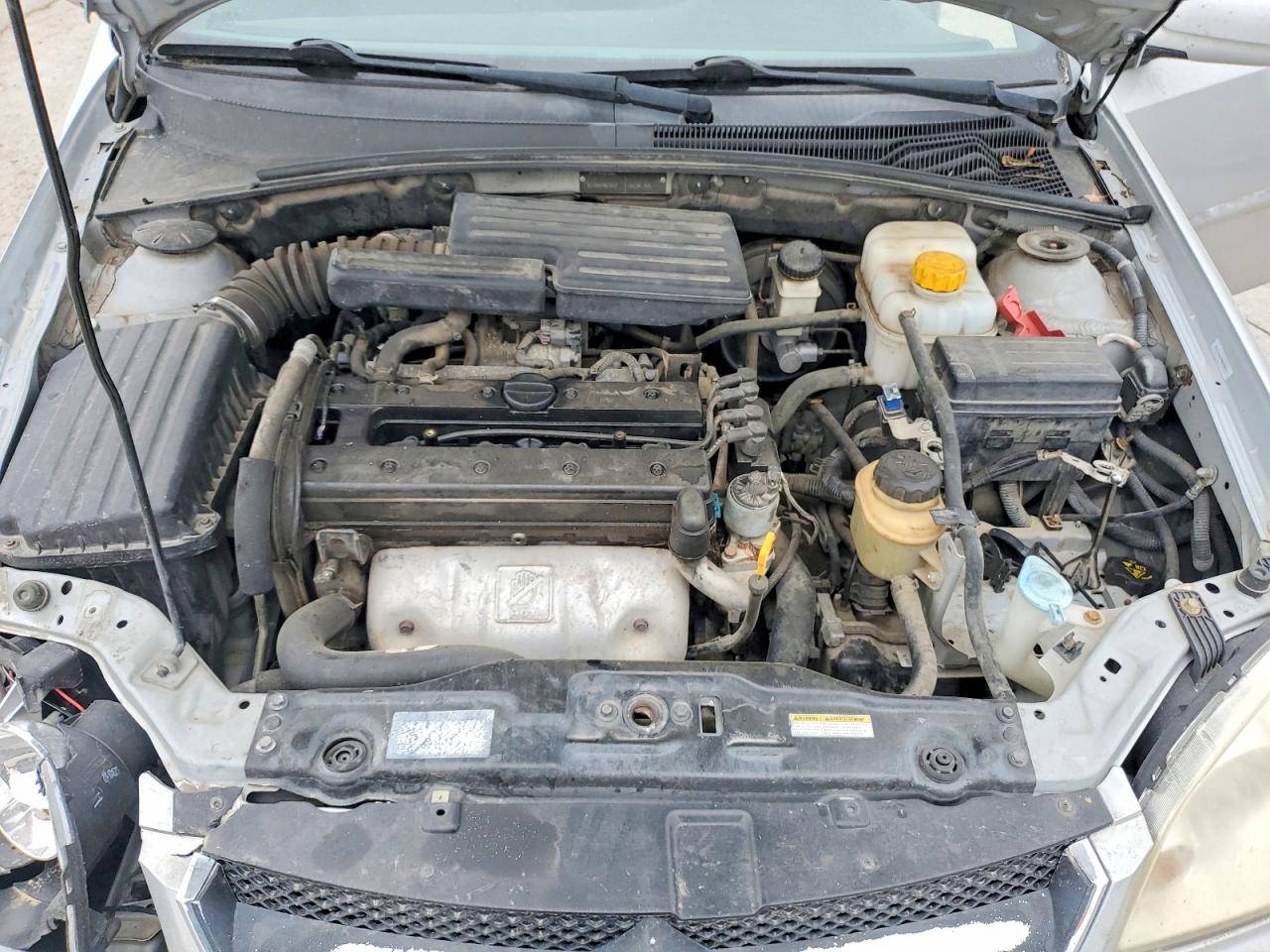 2008 Suzuki Forenza Base Silver vin: KL5JD56Z08K916839