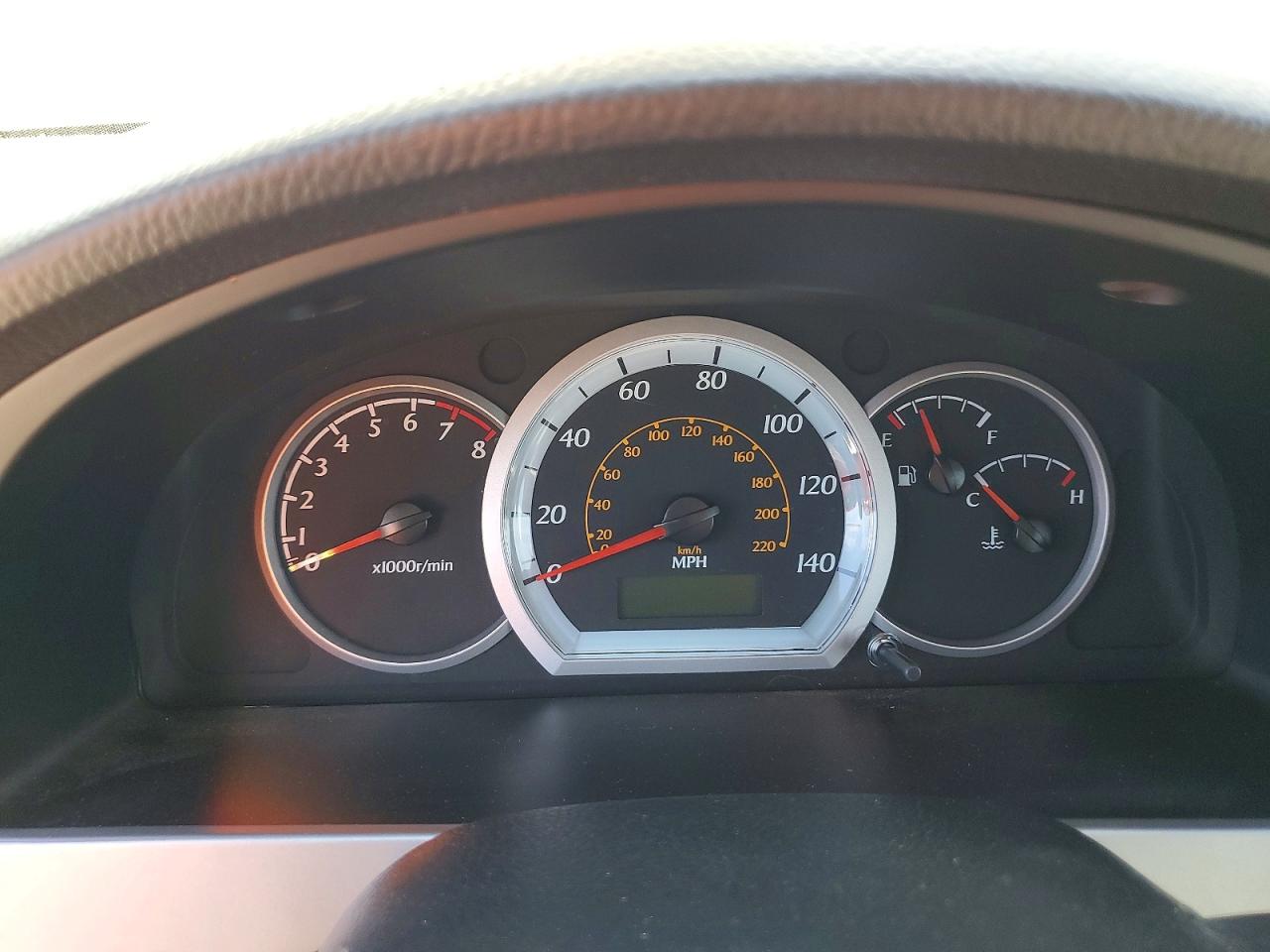 2007 Suzuki Forenza Золотой vin: KL5JD56Z17K636779