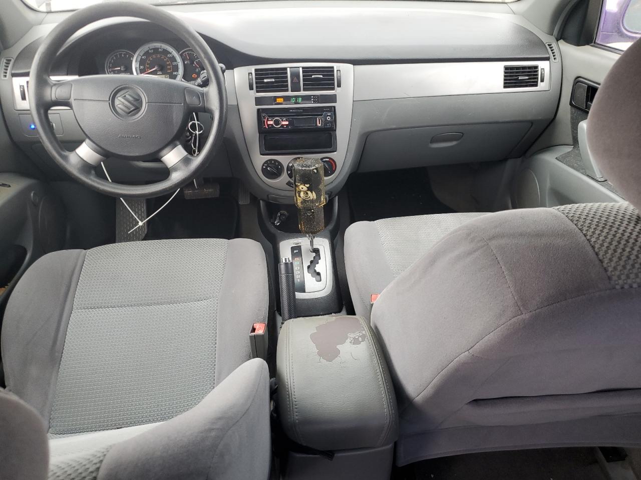 2006 Suzuki Forenza Two Tone vin: KL5JD56Z36K433259