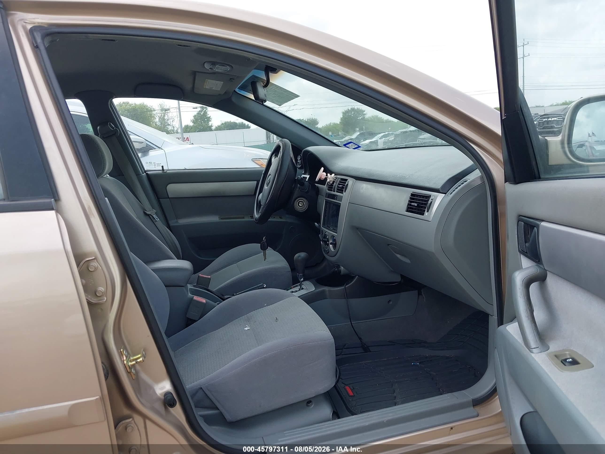 2007 Suzuki Forenza Abs/convenience Champagne vin: KL5JD56Z47K552214