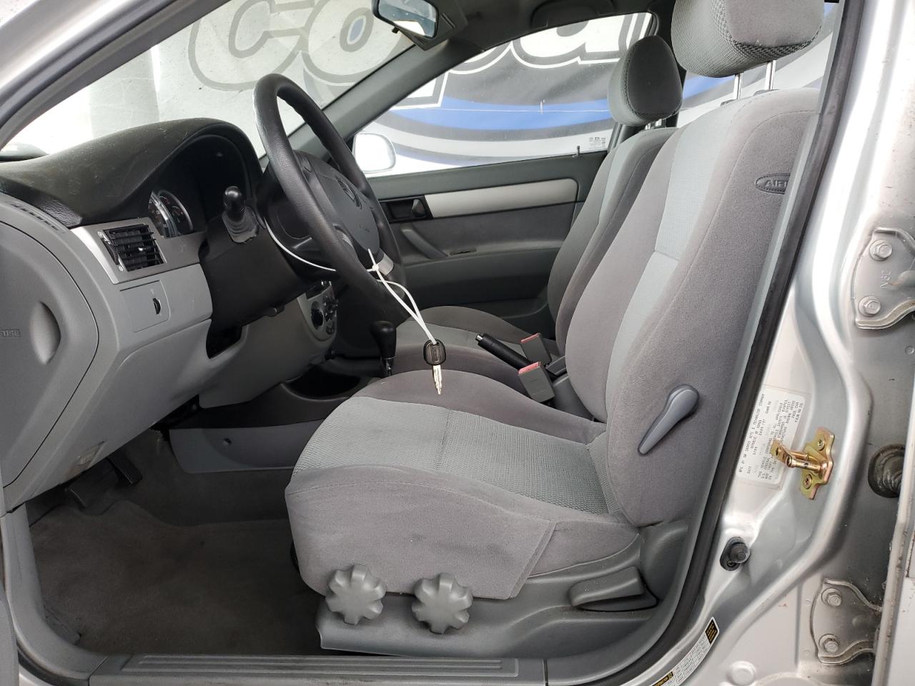 2006 Suzuki Forenza Silver vin: KL5JD56Z56K476288