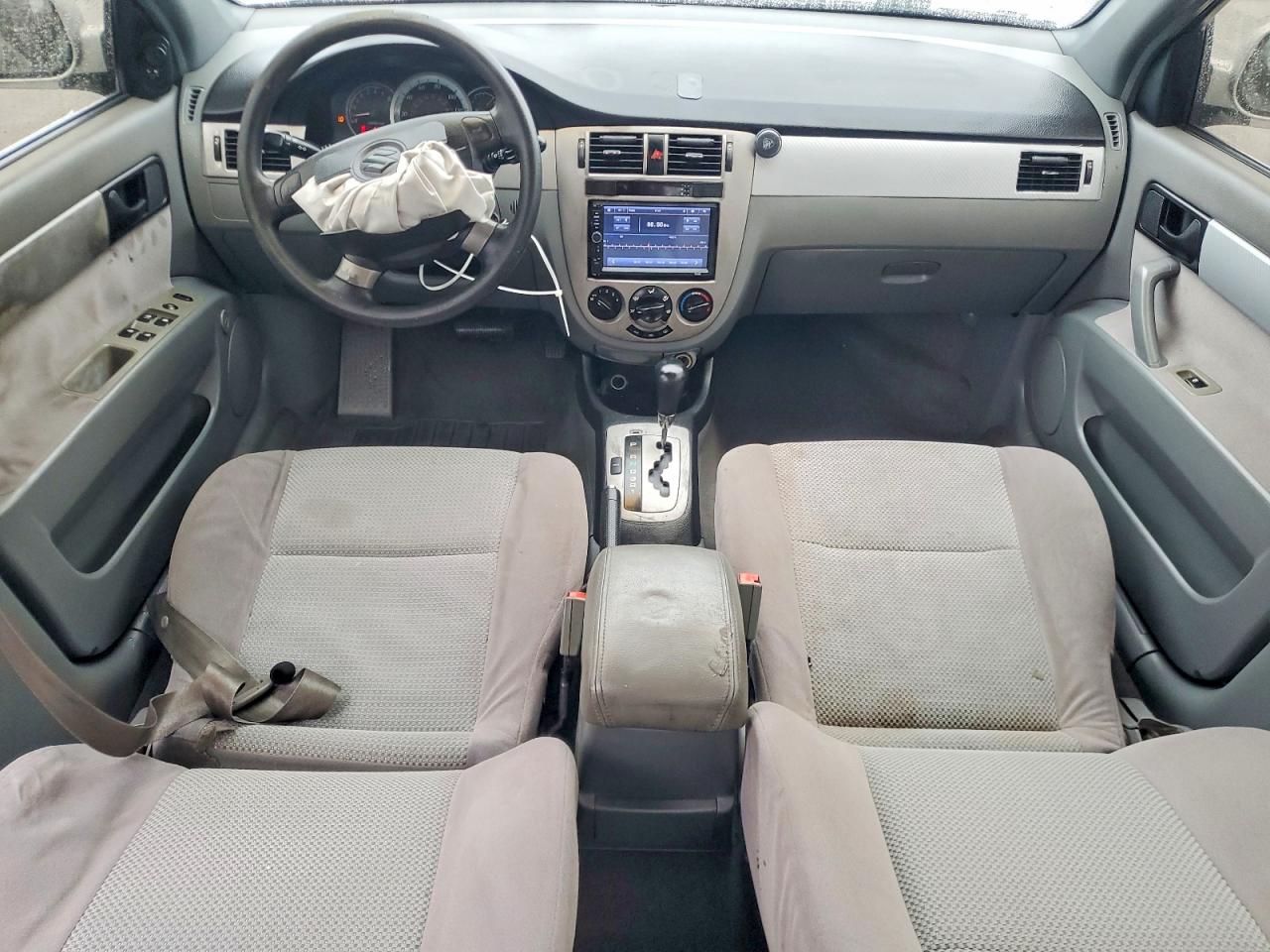 2007 Suzuki Forenza Base Silver vin: KL5JD56Z57K526978