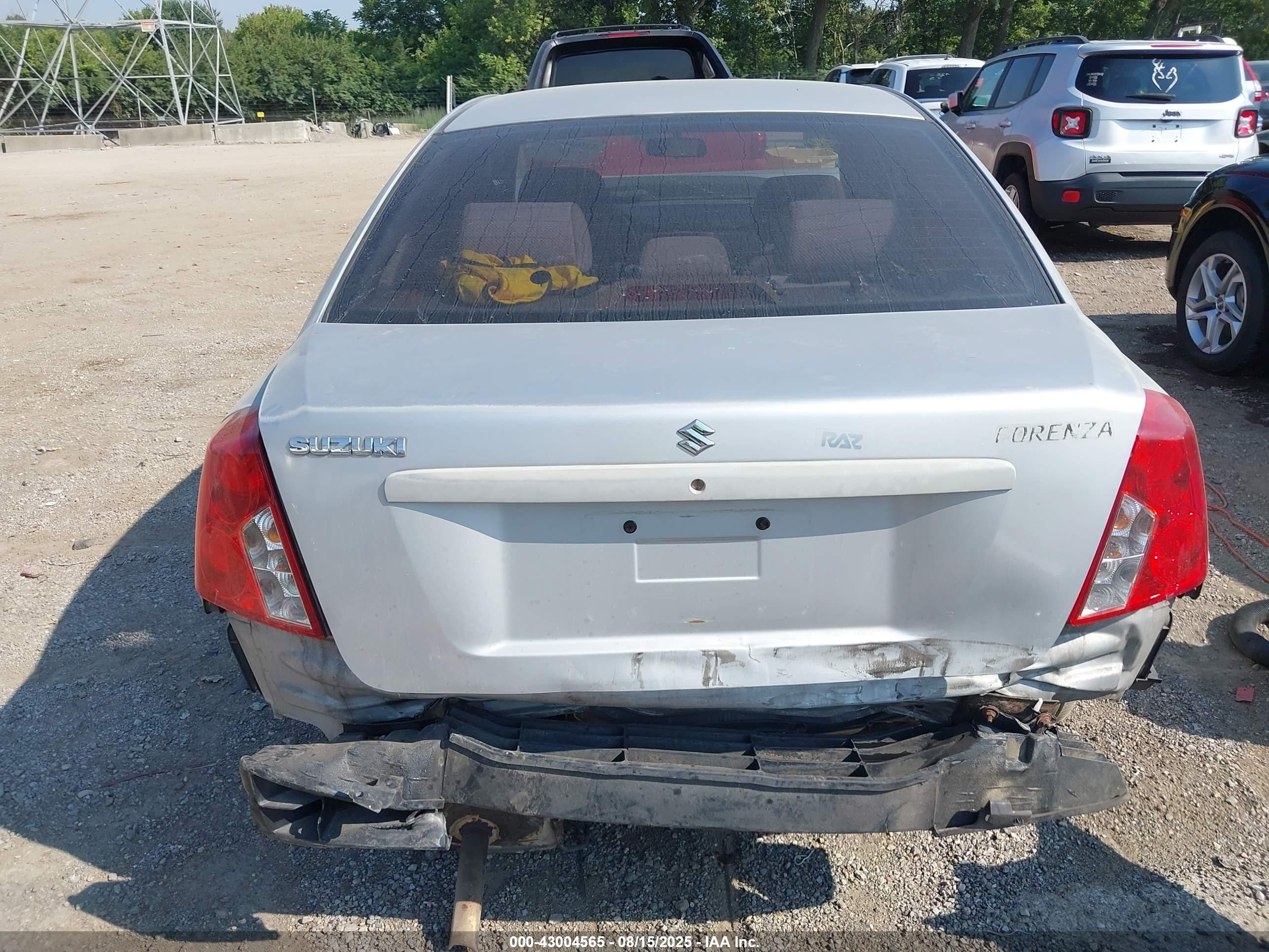 2006 Suzuki Forenza   Silver vin: KL5JD56Z76K298173