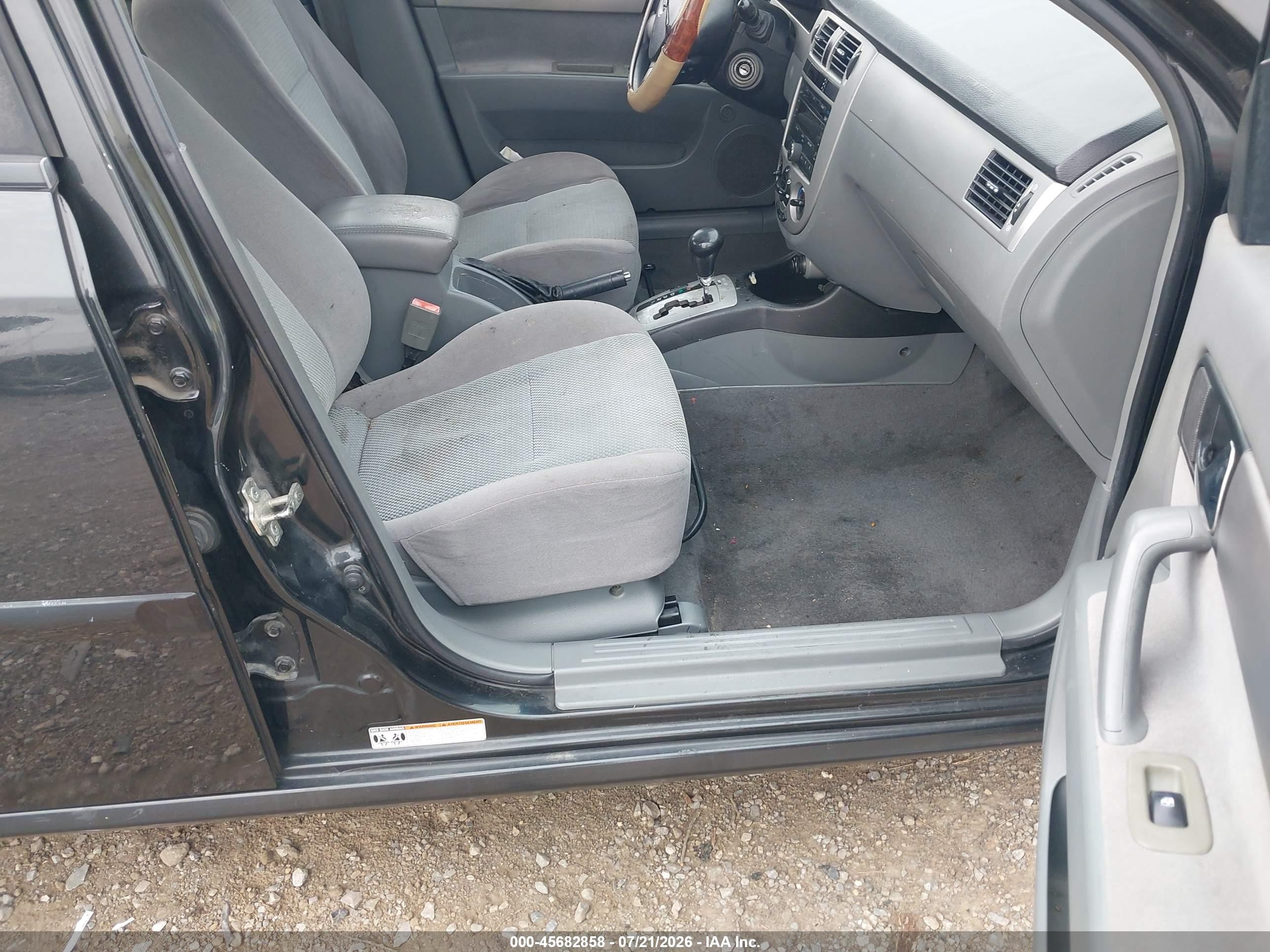 2008 Suzuki Forenza Convenience/popular Black vin: KL5JD56Z88K803625