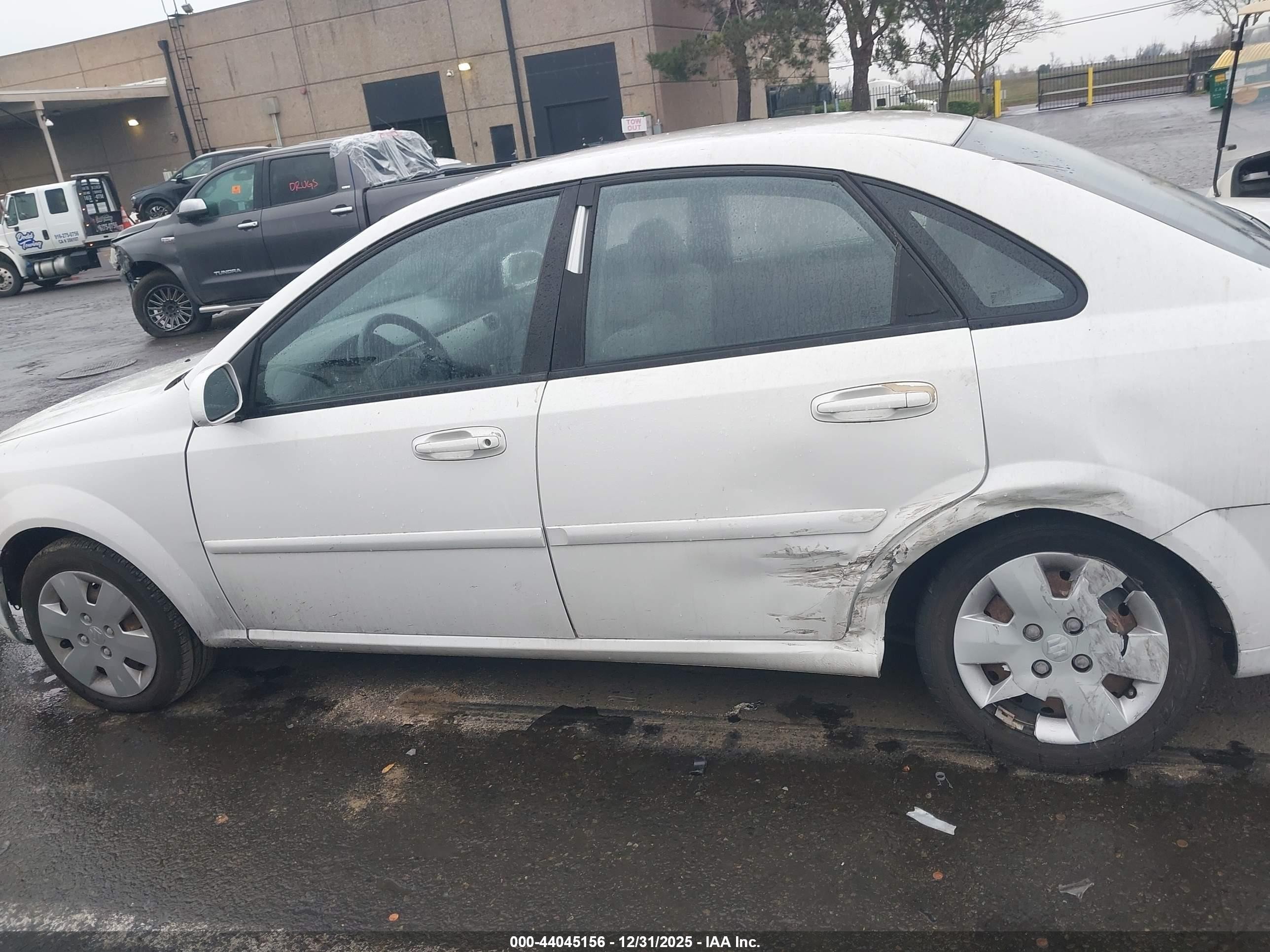 2006 Suzuki Forenza   White vin: KL5JD56Z96K416790