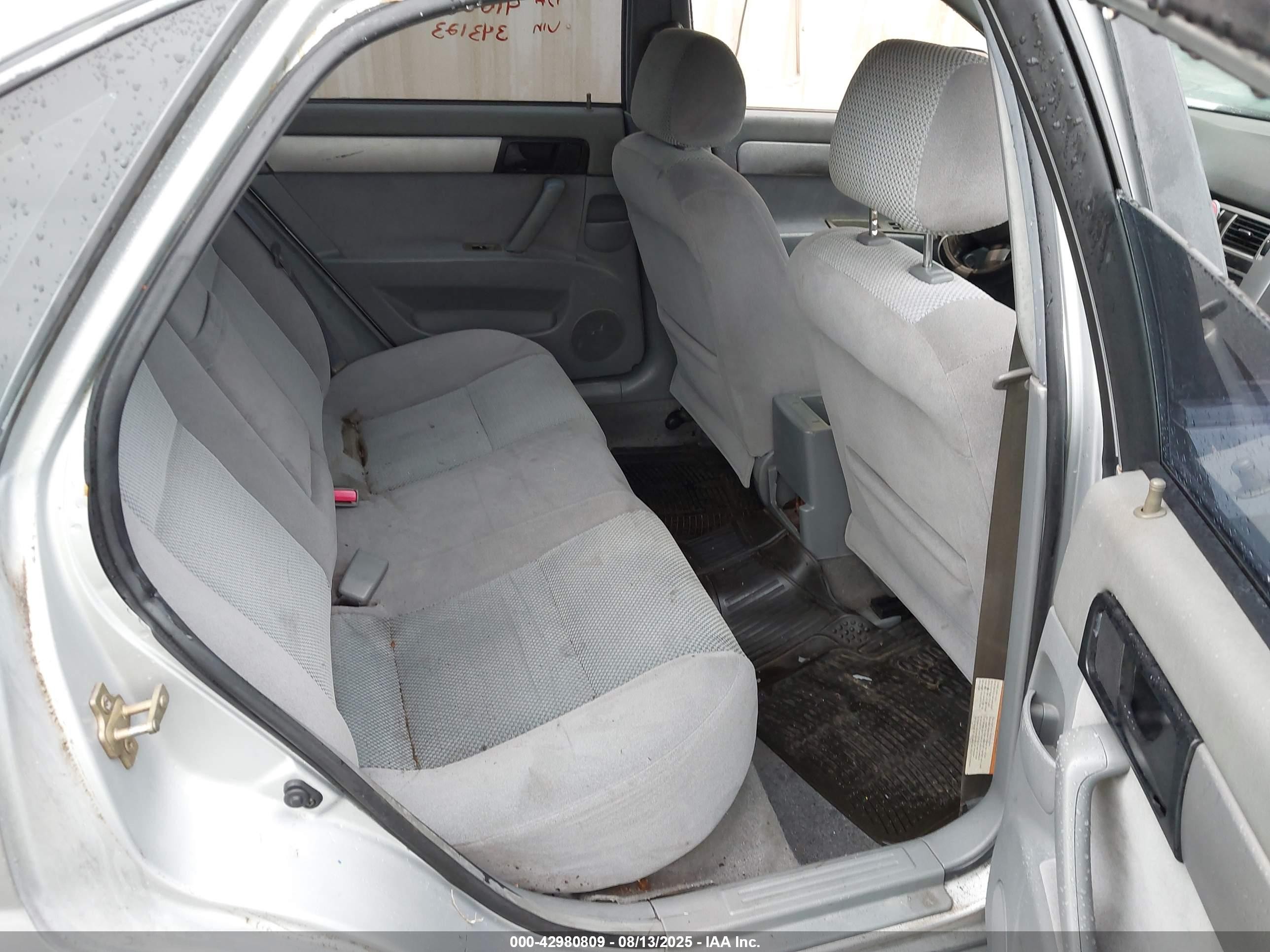 2006 Suzuki Forenza   Серый vin: KL5JD56ZX6K343123