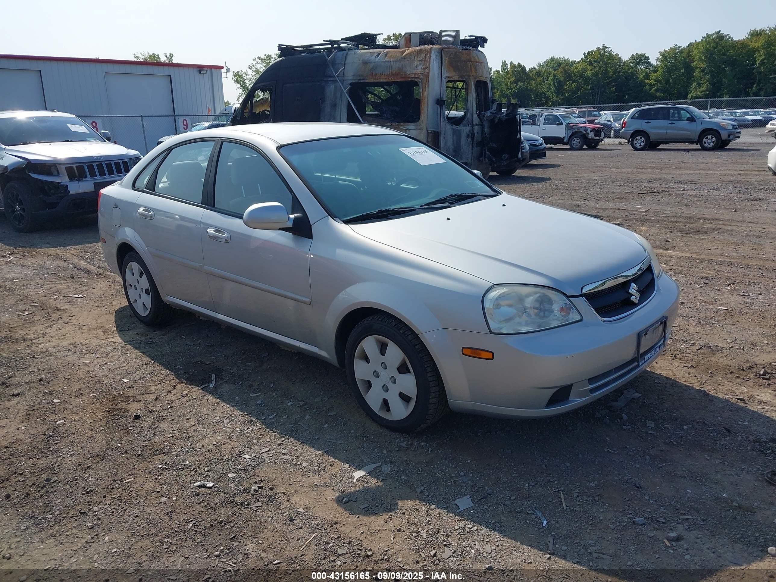2006 Suzuki Forenza   Silver vin: KL5JD56ZX6K401022