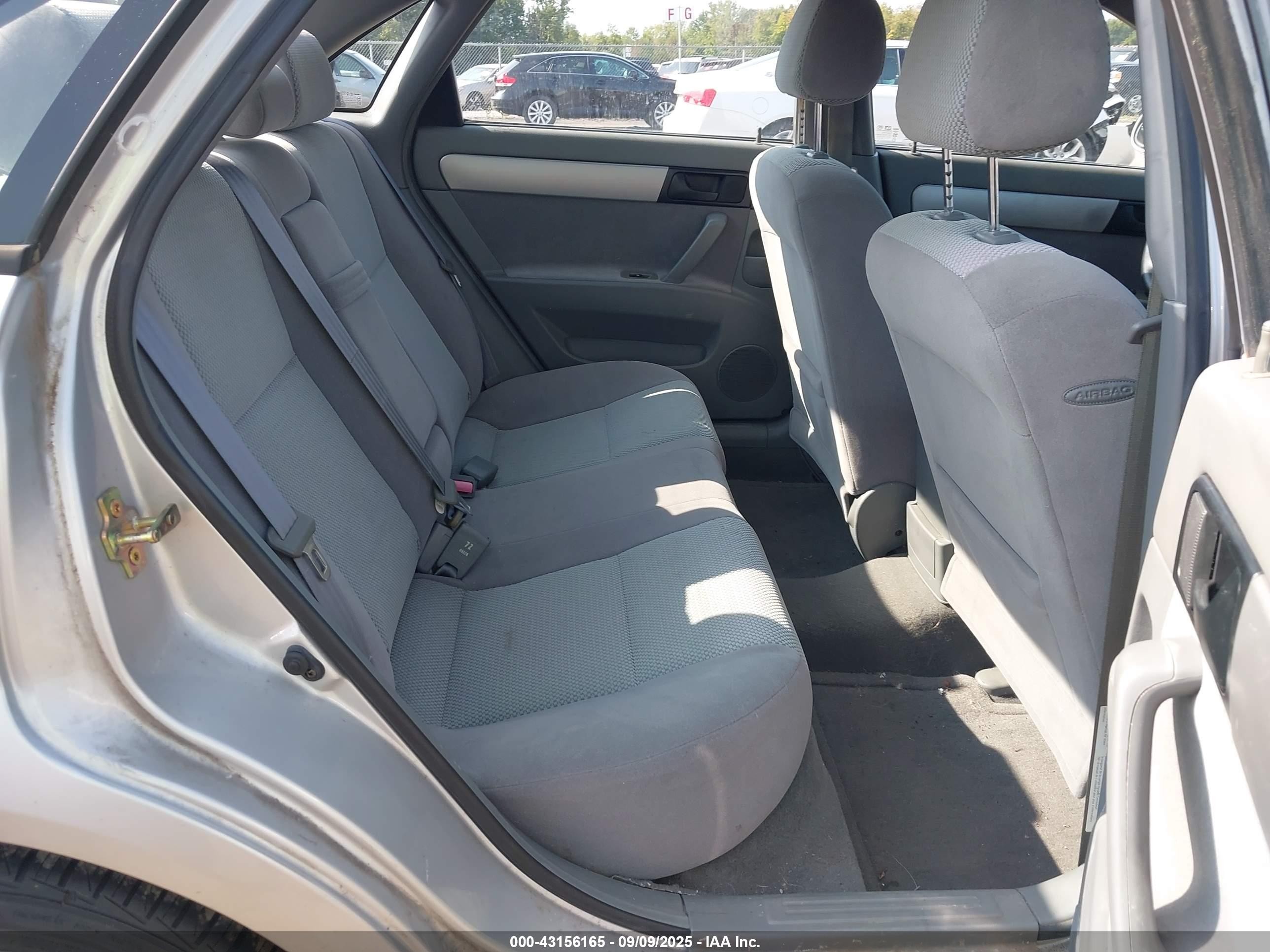 2006 Suzuki Forenza   Silver vin: KL5JD56ZX6K401022