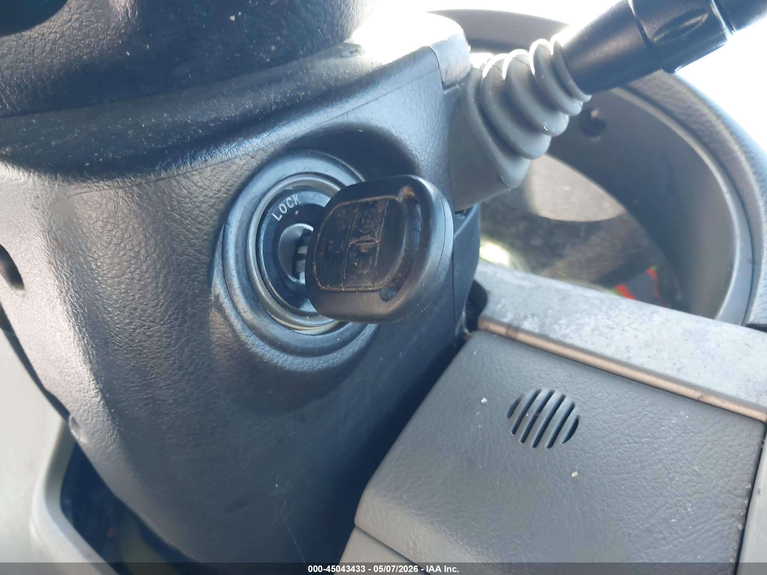 2007 Suzuki Reno   Silver vin: KL5JD66Z27K588232