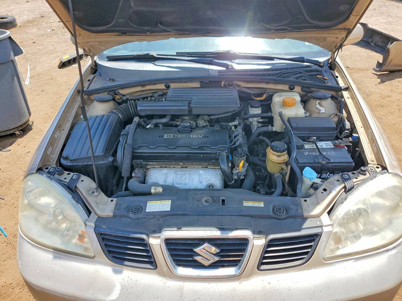 2005 Suzuki Forenza 4d Beige vin: KL5JD86Z35K128974